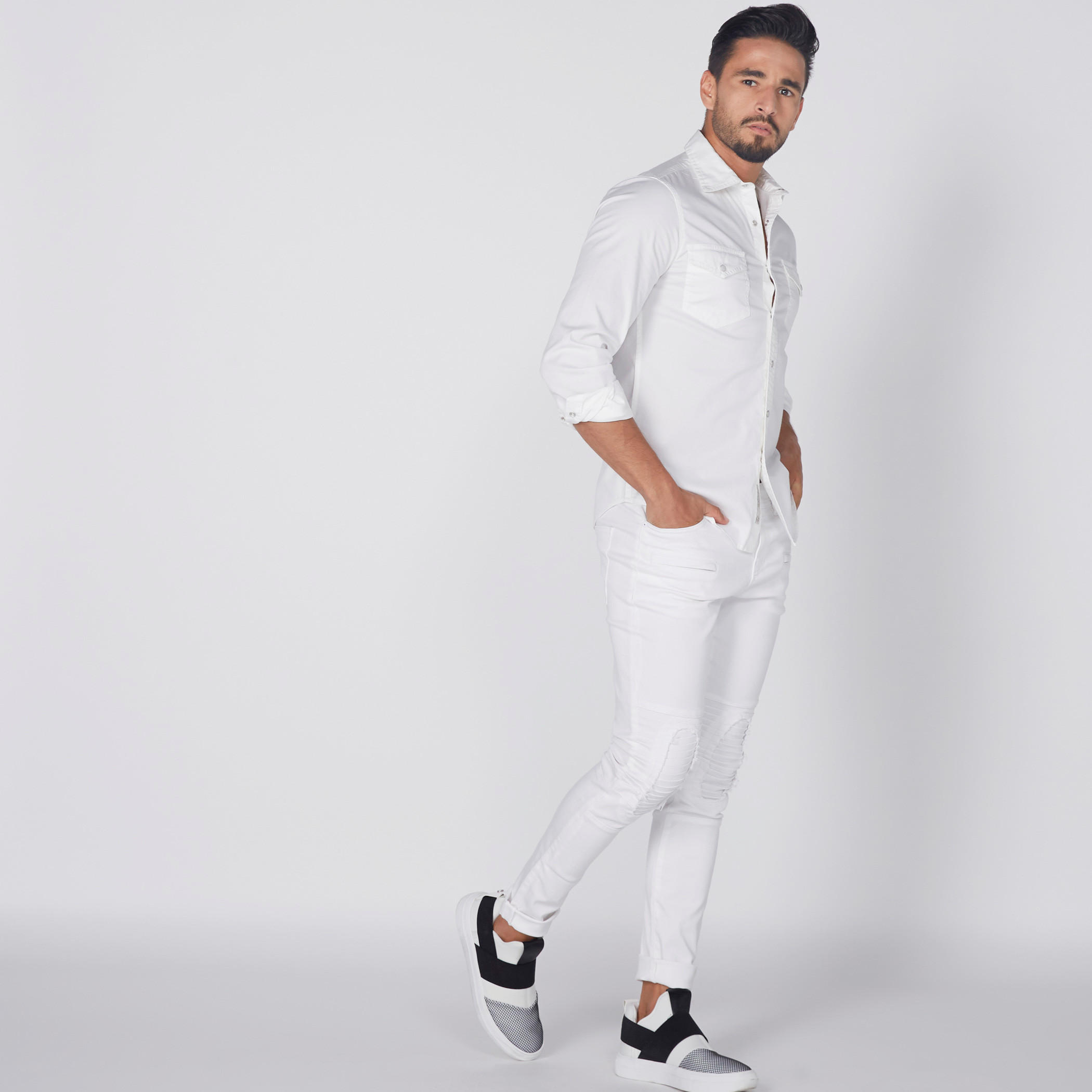 قميص بأكمام طويلة وأزرار وجيب على الصدر من لي كوبر-men-clothing-shirts-image-1
