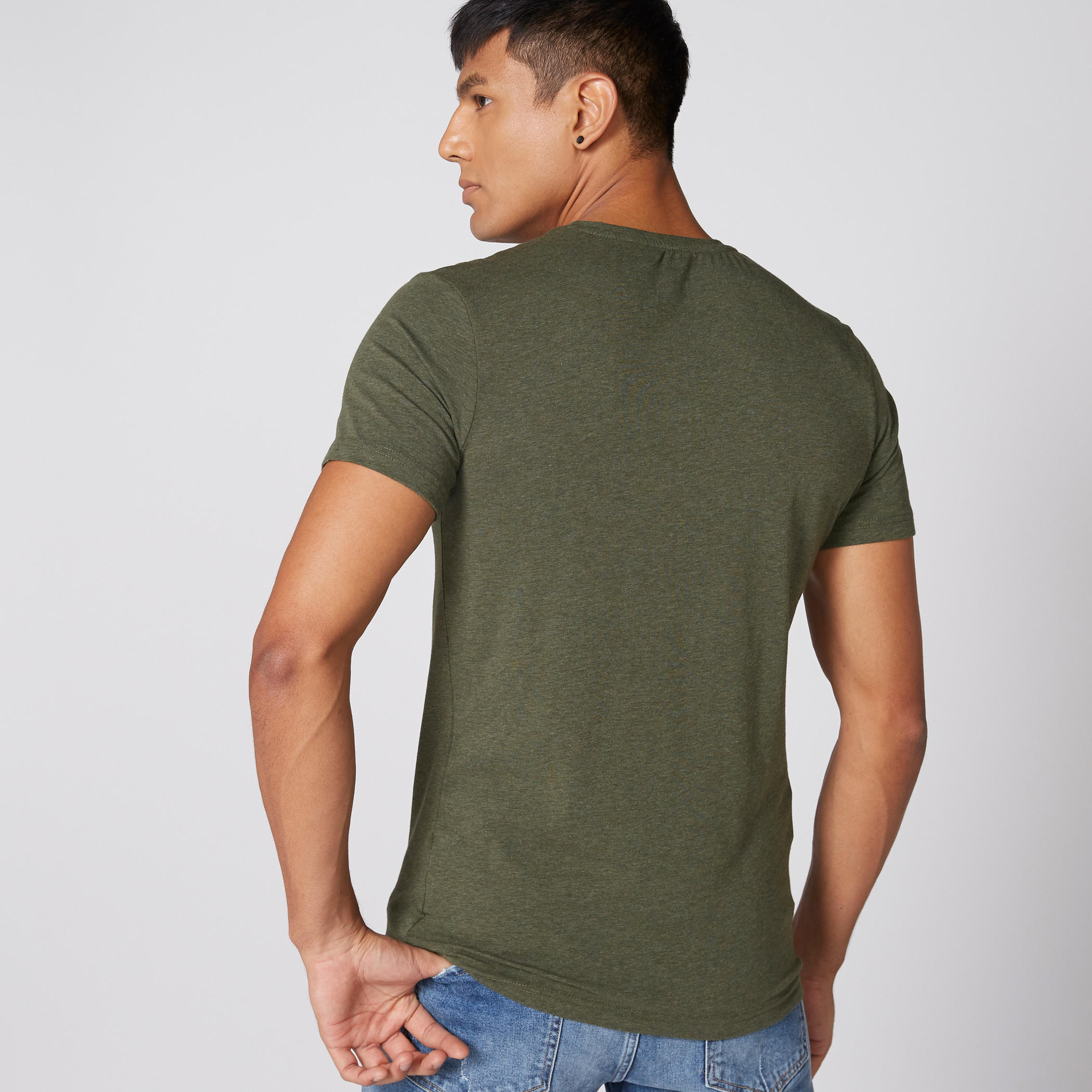 تيشيرت بياقة مستديرة وأكمام قصيرة من لي كوبر-men-clothing-tshirtsandpolos-tshirts-image-2
