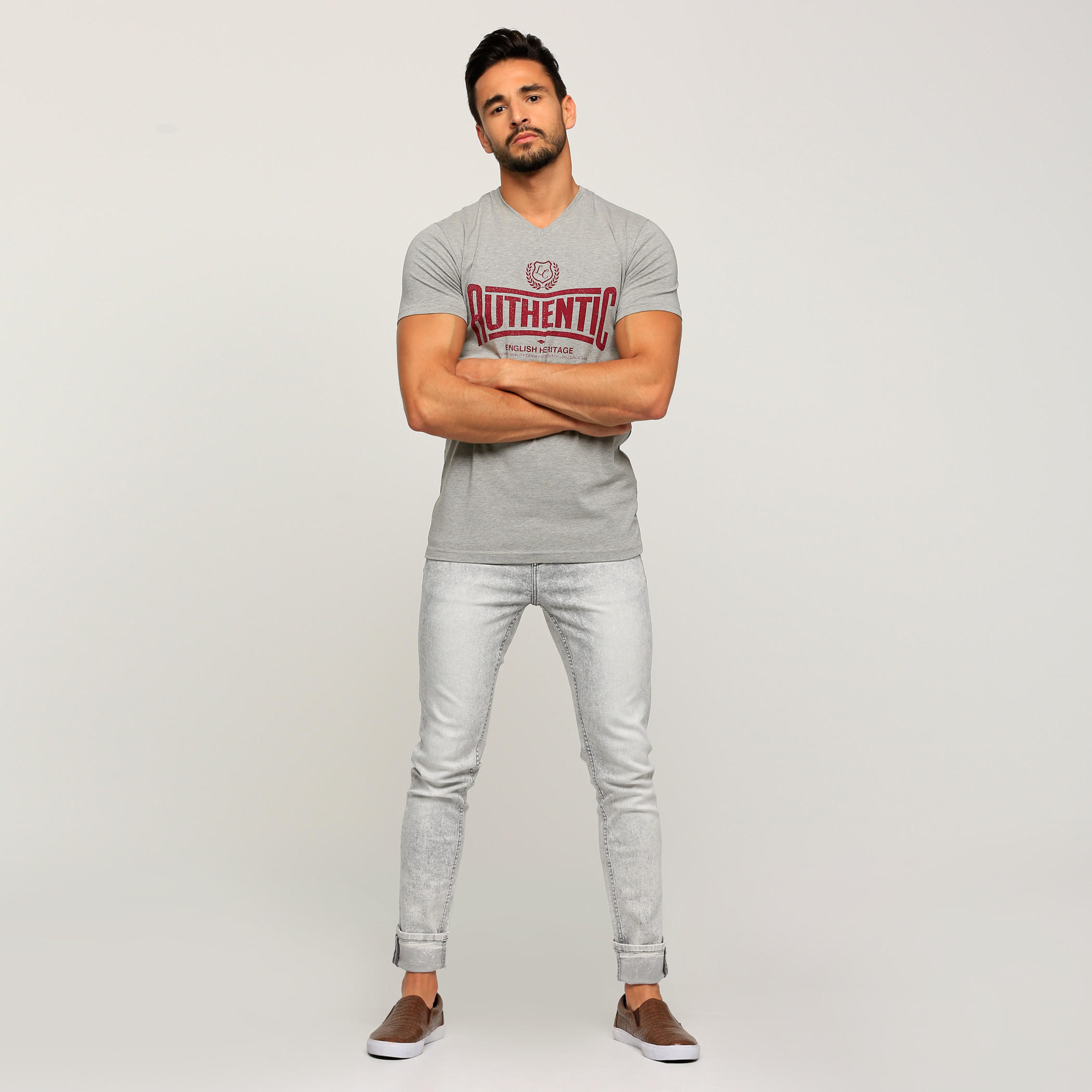 تيشيرت بياقة V وأكمام قصيرة من لي كوبر-men-clothing-tshirtsandpolos-tshirts-image-5
