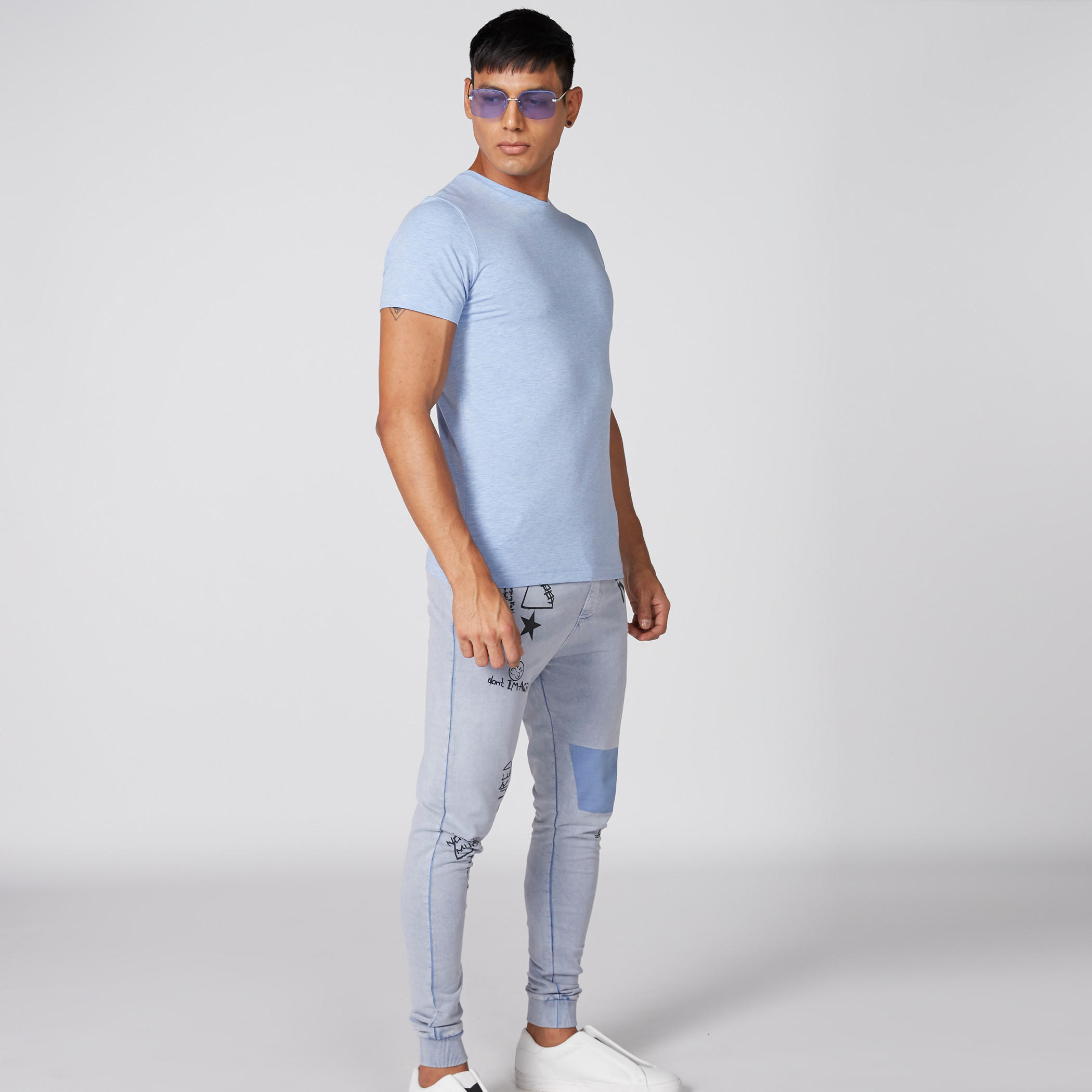 تيشيرت بياقة مستديرة وأكمام قصيرة من لي كوبر-men-clothing-tshirtsandpolos-tshirts-image-1