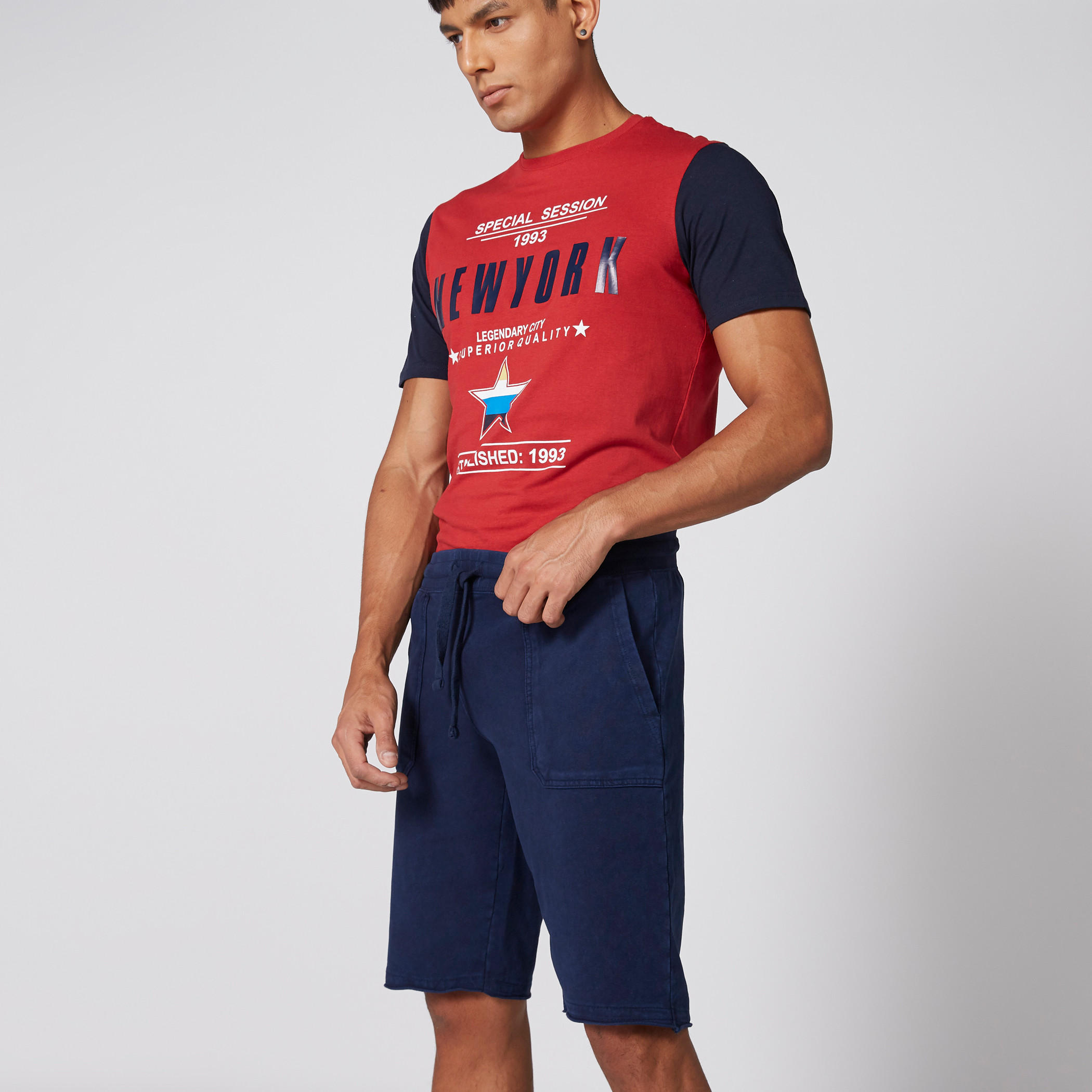 شورت بجيوب وخصر مطاطي من لي كوبر-men-clothing-bottoms-shorts-image-1