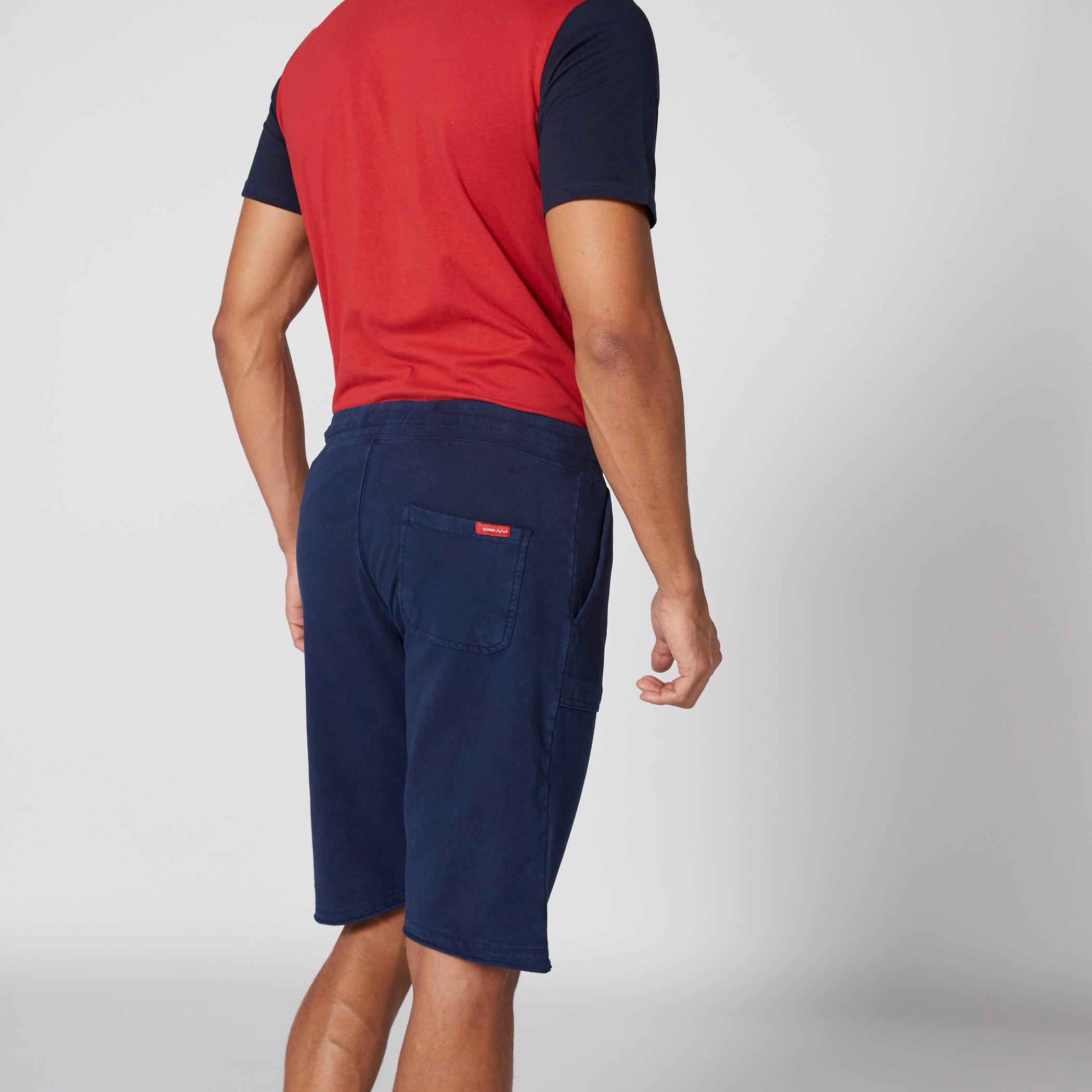 شورت بجيوب وخصر مطاطي من لي كوبر-men-clothing-bottoms-shorts-image-2