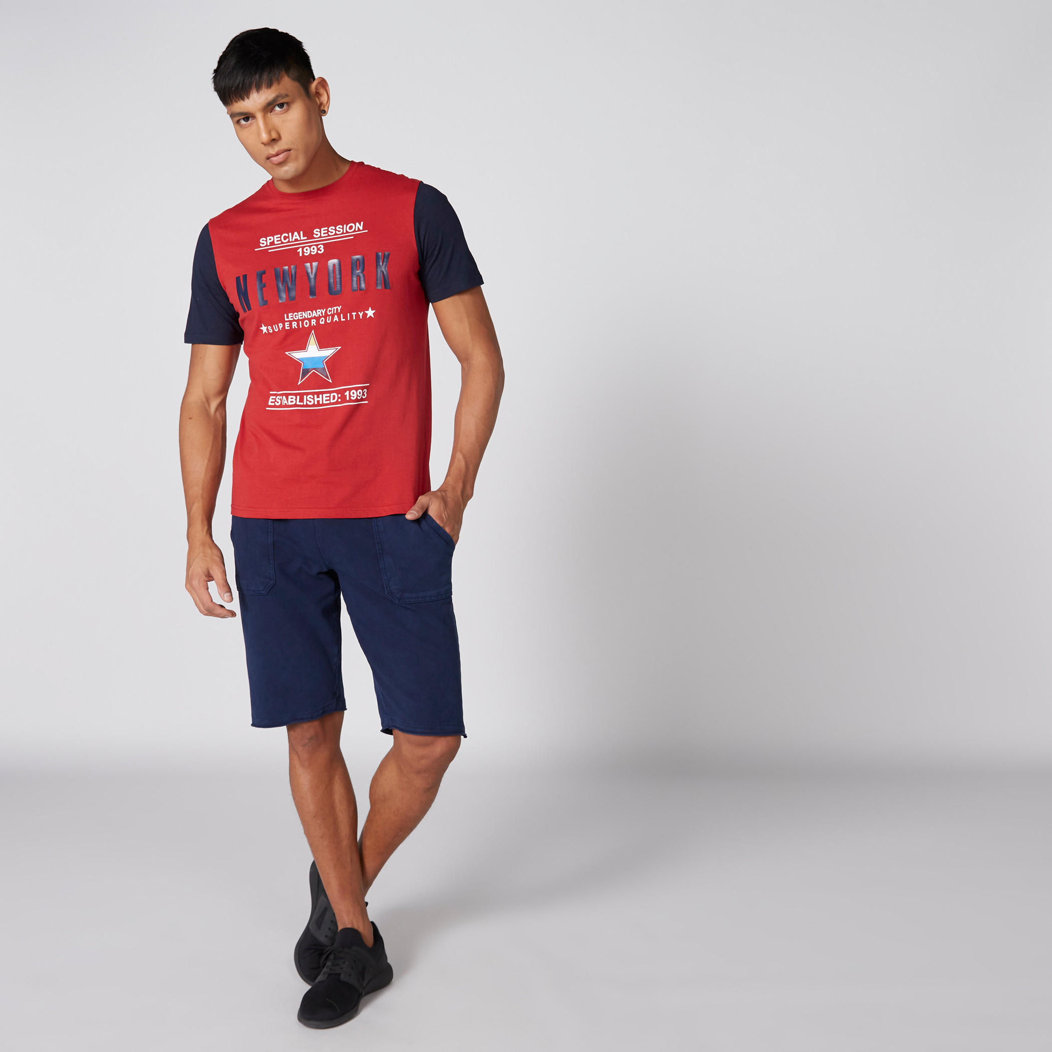 شورت بجيوب وخصر مطاطي من لي كوبر-men-clothing-bottoms-shorts-image-3