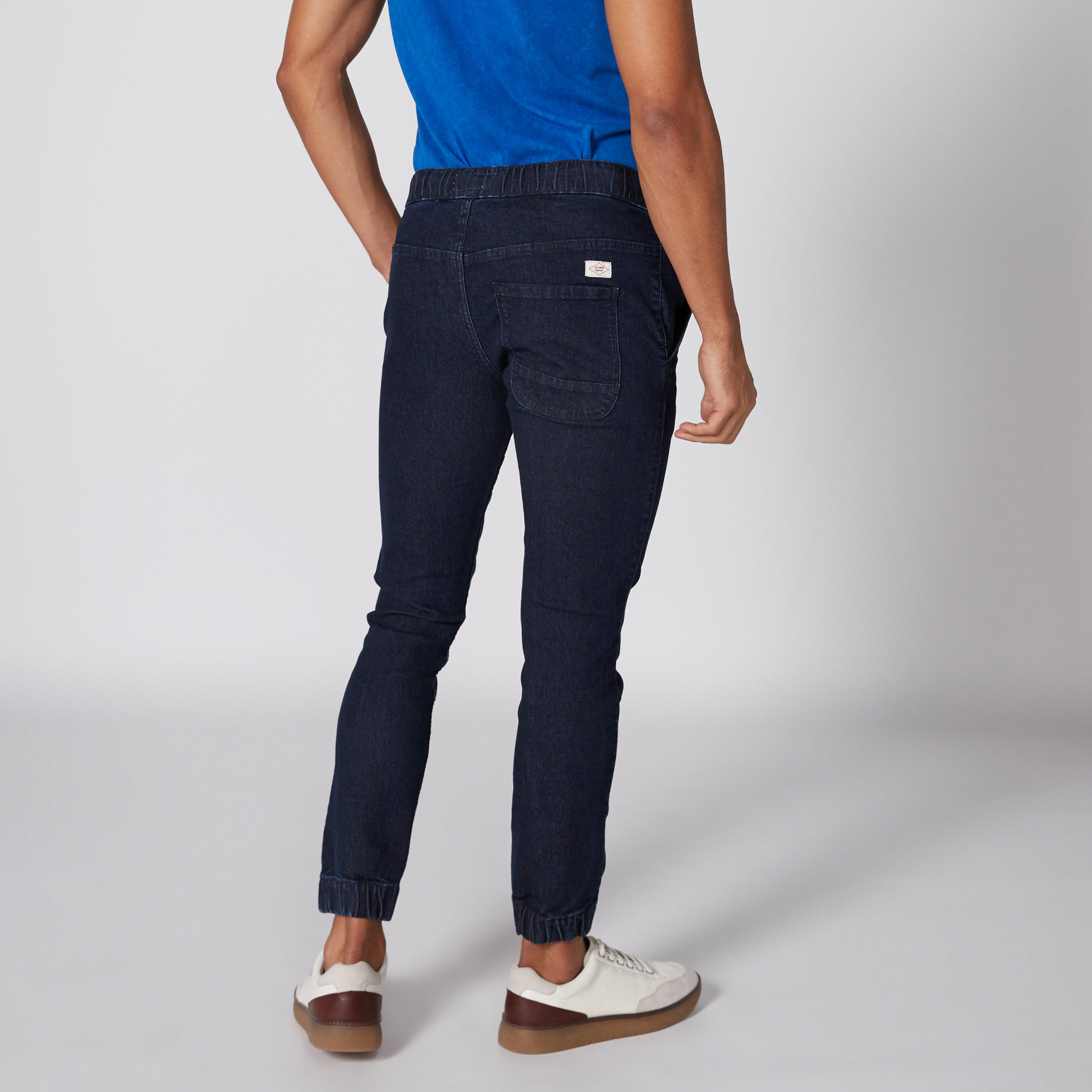 بنطال رياضي طويل بطبعات وجيوب من لي كوبر-men-clothing-bottoms-joggers-image-2