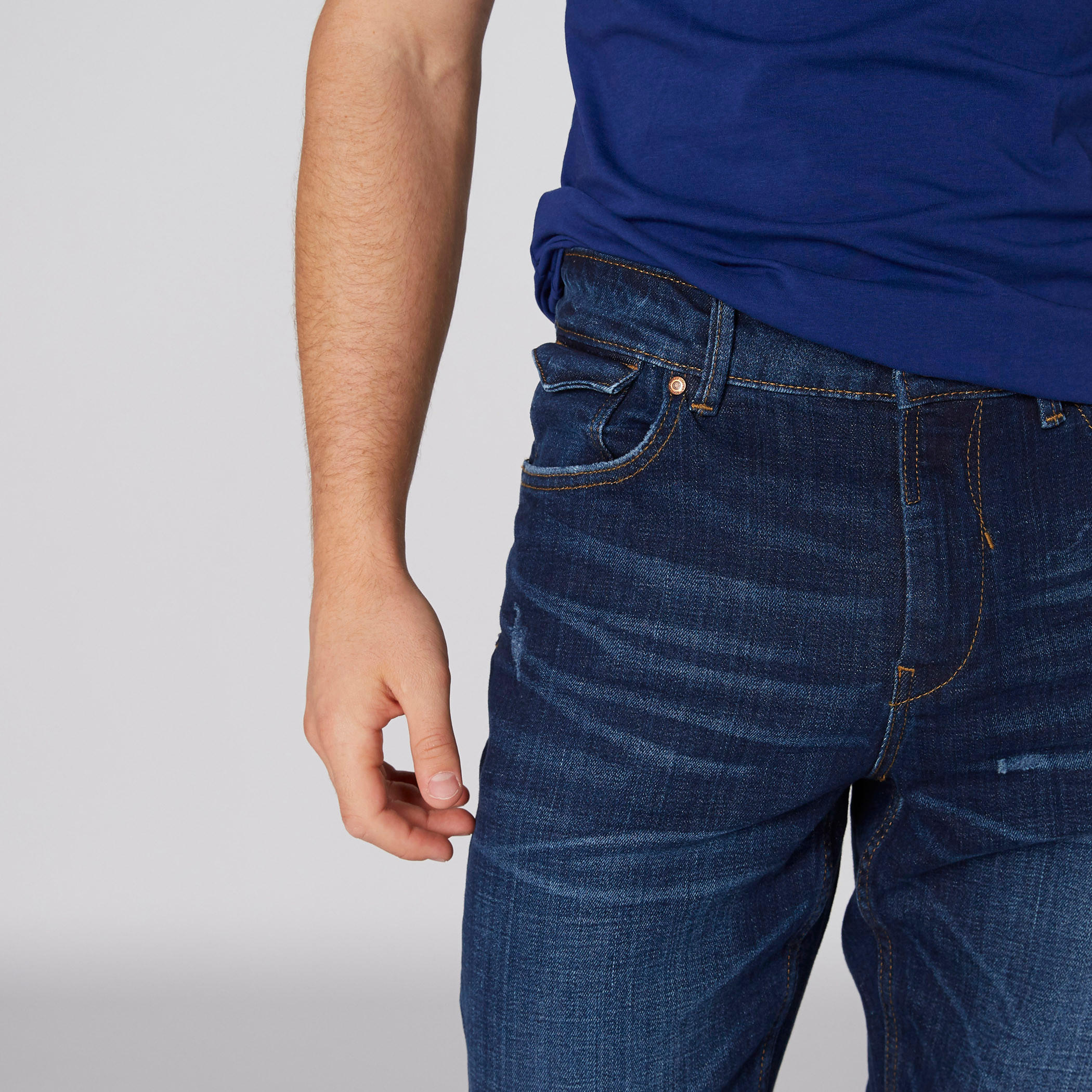 بنطال جينز طويل بتصميم ممزّق وجيوب من لي كوبر-men-clothing-bottoms-jeans-image-4