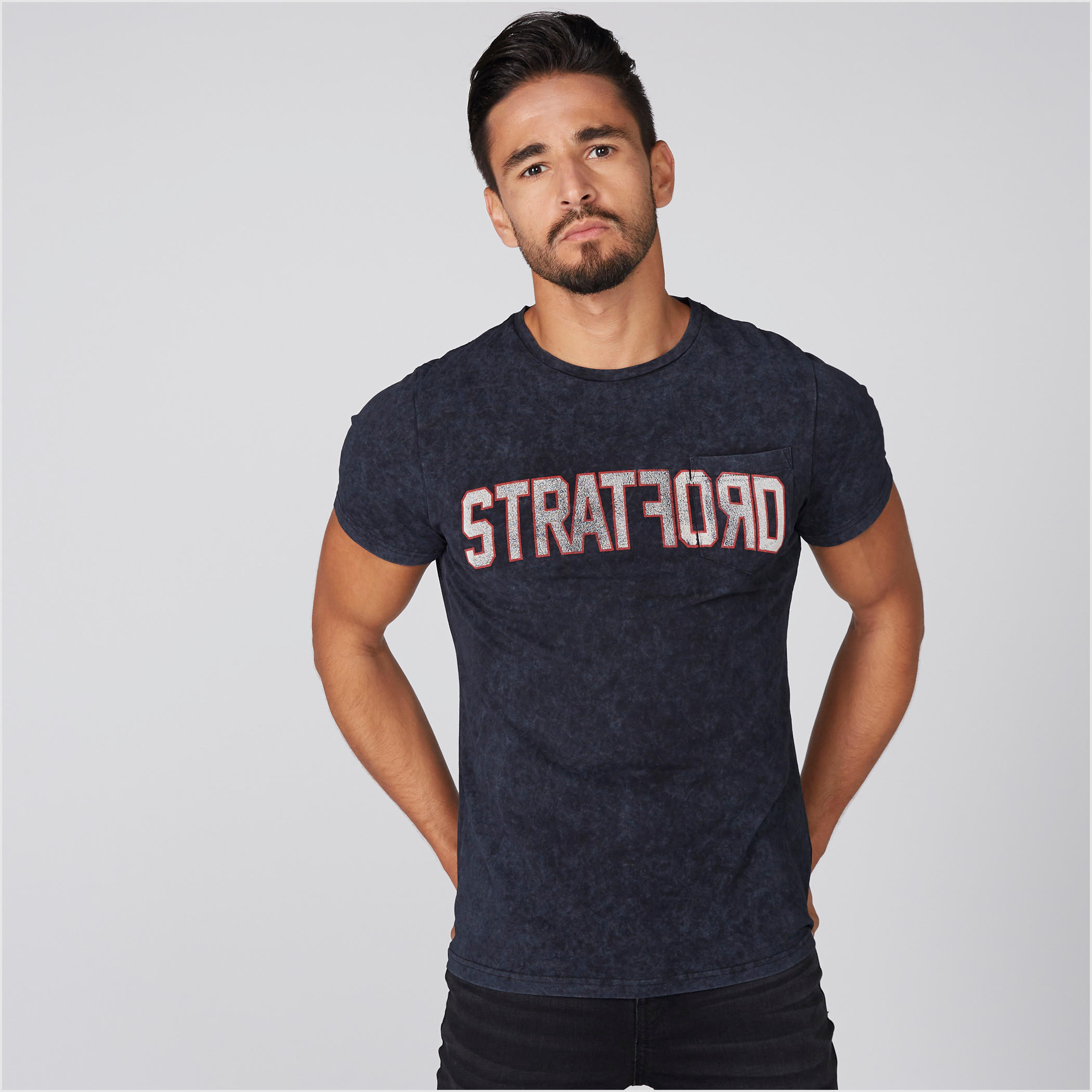 تيشيرت بطبعات بياقة مستديرة وأكمام قصيرة من لي كوبر-men-clothing-tshirtsandpolos-tshirts-image-1
