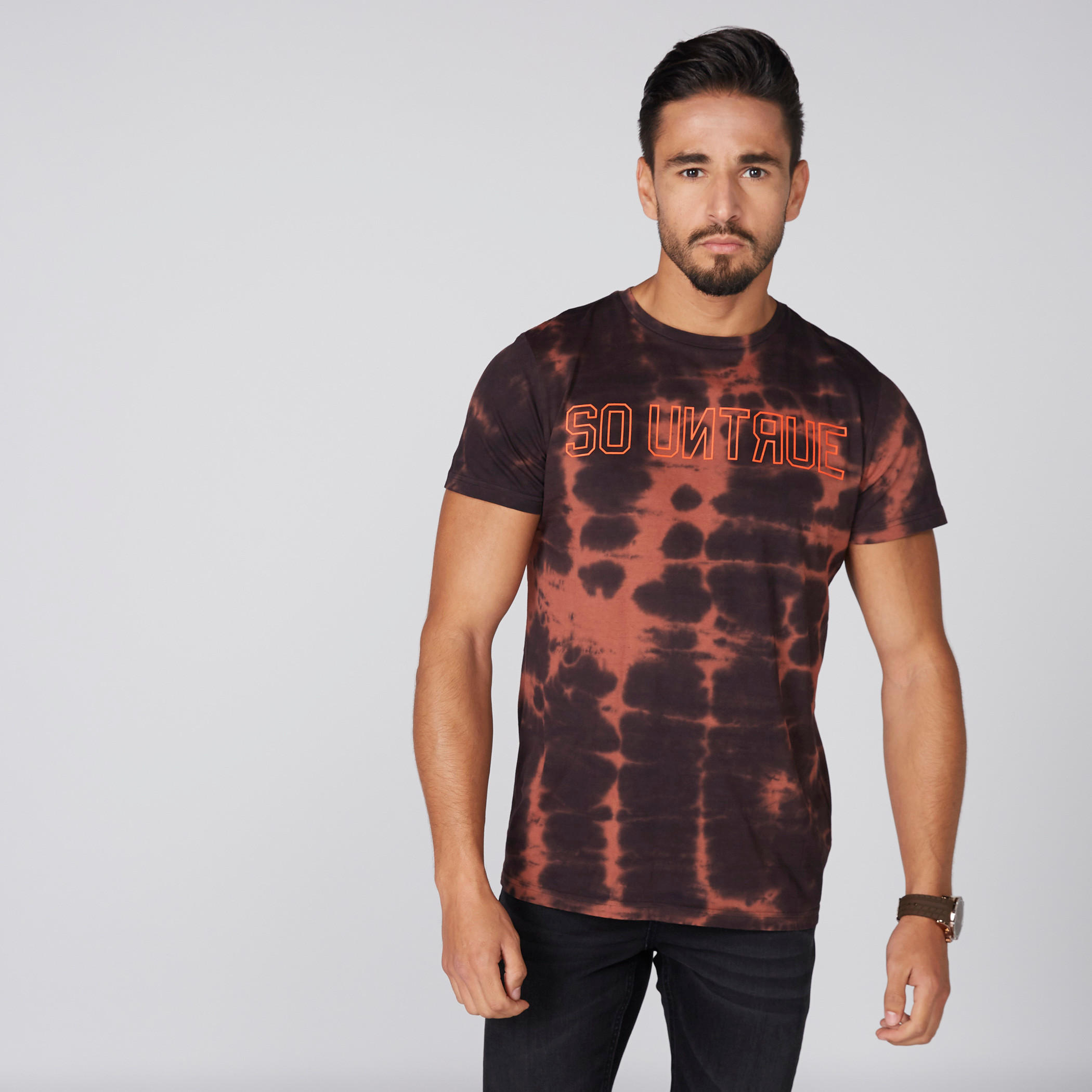 تيشيرت بياقة ضيّقة وأكمام قصيرة مع طبعات من لي كوبر-men-clothing-tshirtsandpolos-tshirts-image-3