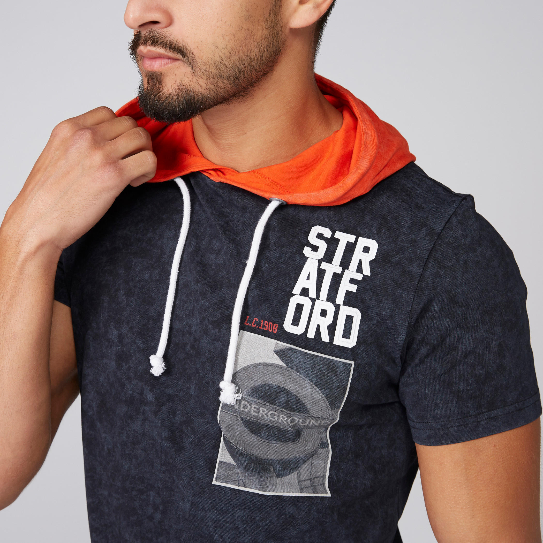 تيشيرت بأكمام قصيرة وقبعة وطبعات من لي كوبر-men-clothing-tshirtsandpolos-tshirts-image-3