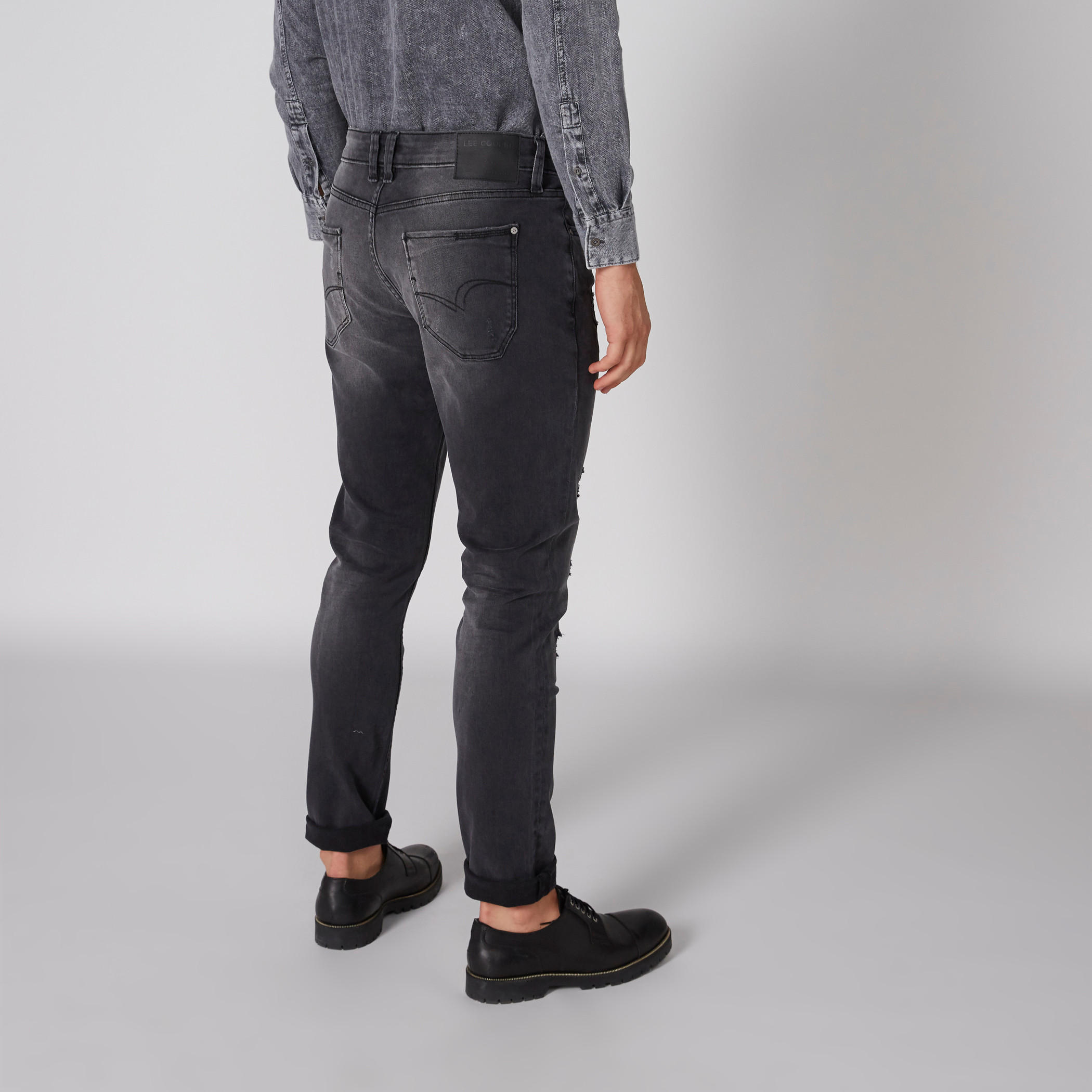 بنطال جينز طويل ممزق بجيوب من لي كوبر-men-clothing-bottoms-jeans-image-2