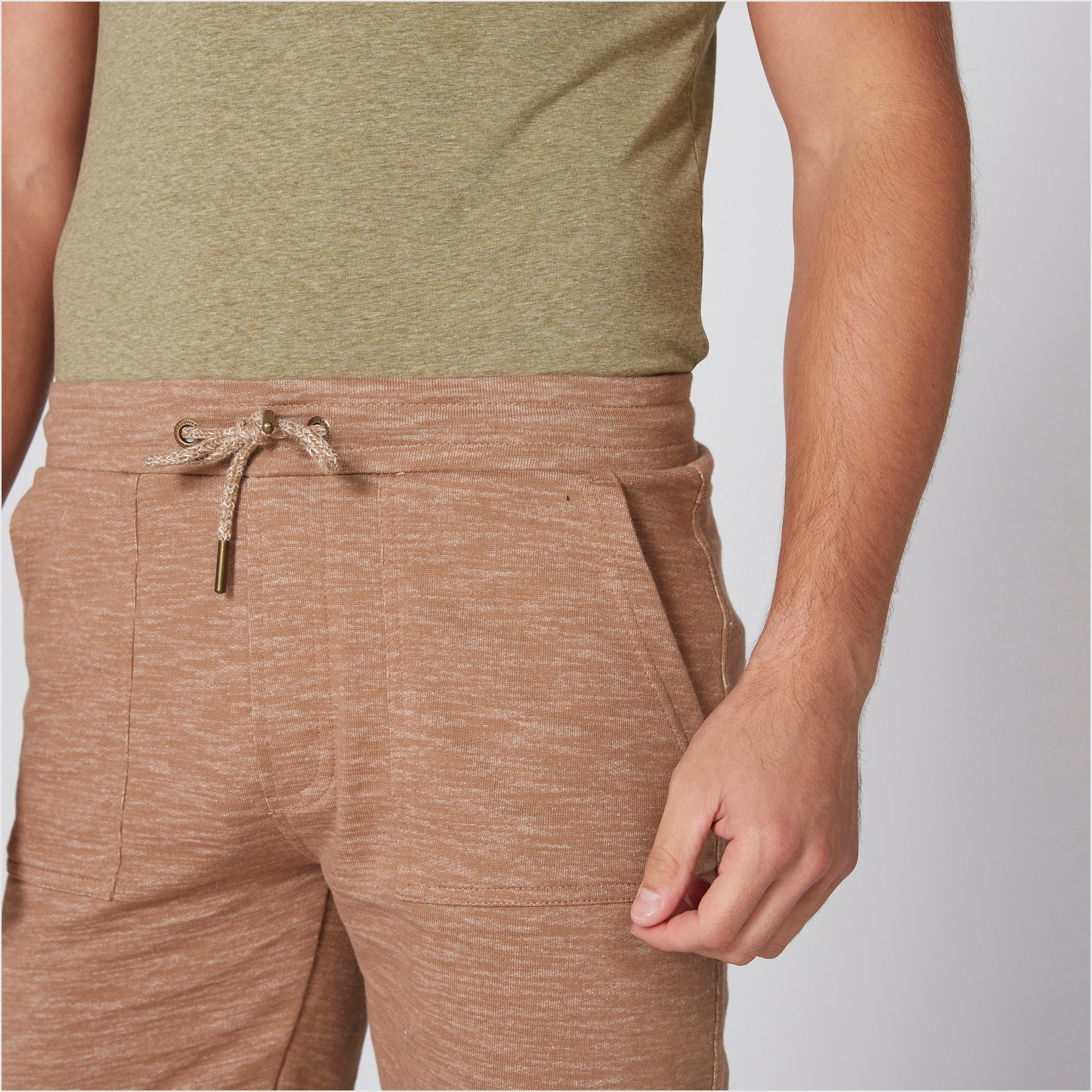 شورت بارز الملمس بخصر مطّاطي وجيوب من لي كوبر-men-clothing-bottoms-shorts-image-2