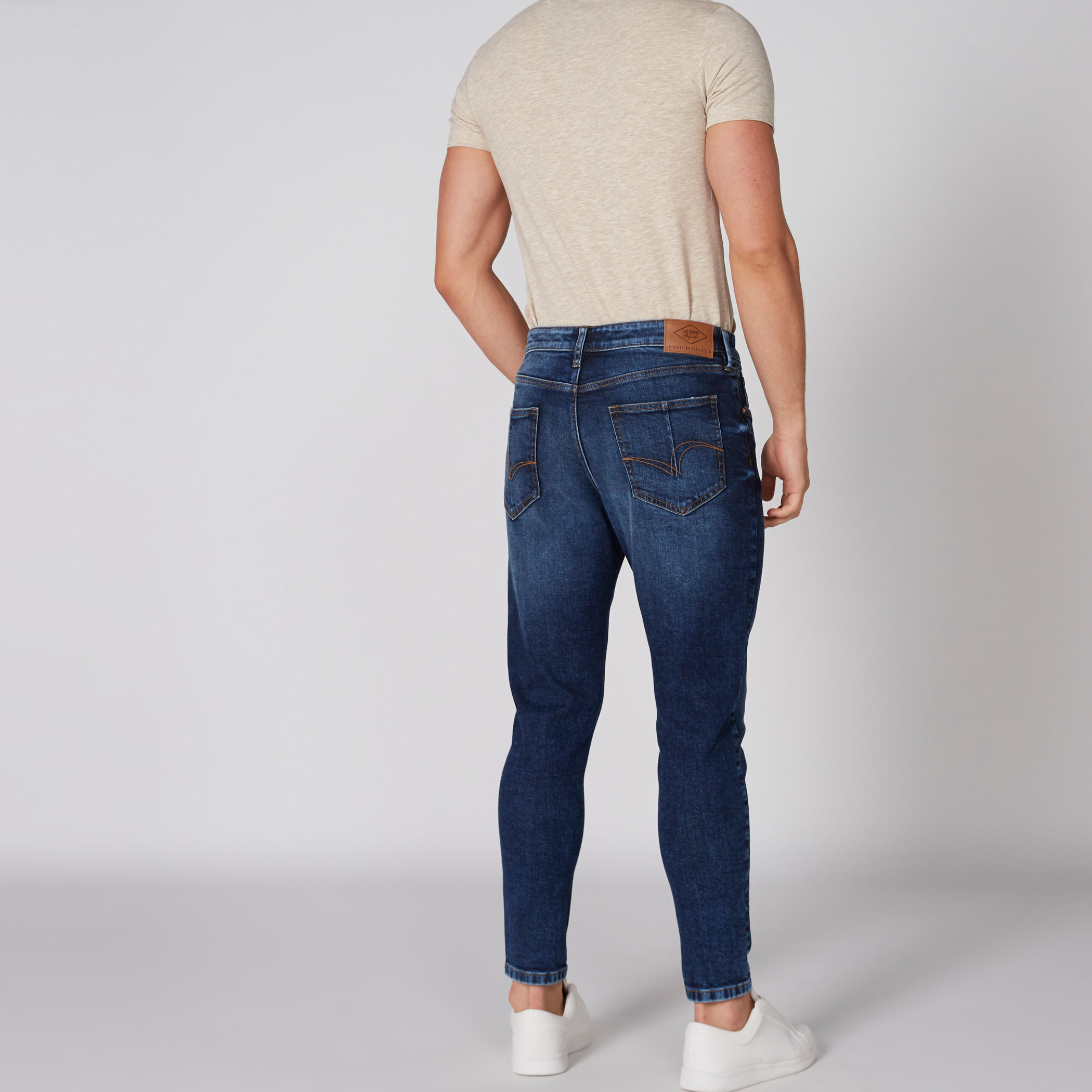 بنطال جينز طويل بزر إغلاق وجيوب من لي كوبر-men-clothing-bottoms-jeans-image-2
