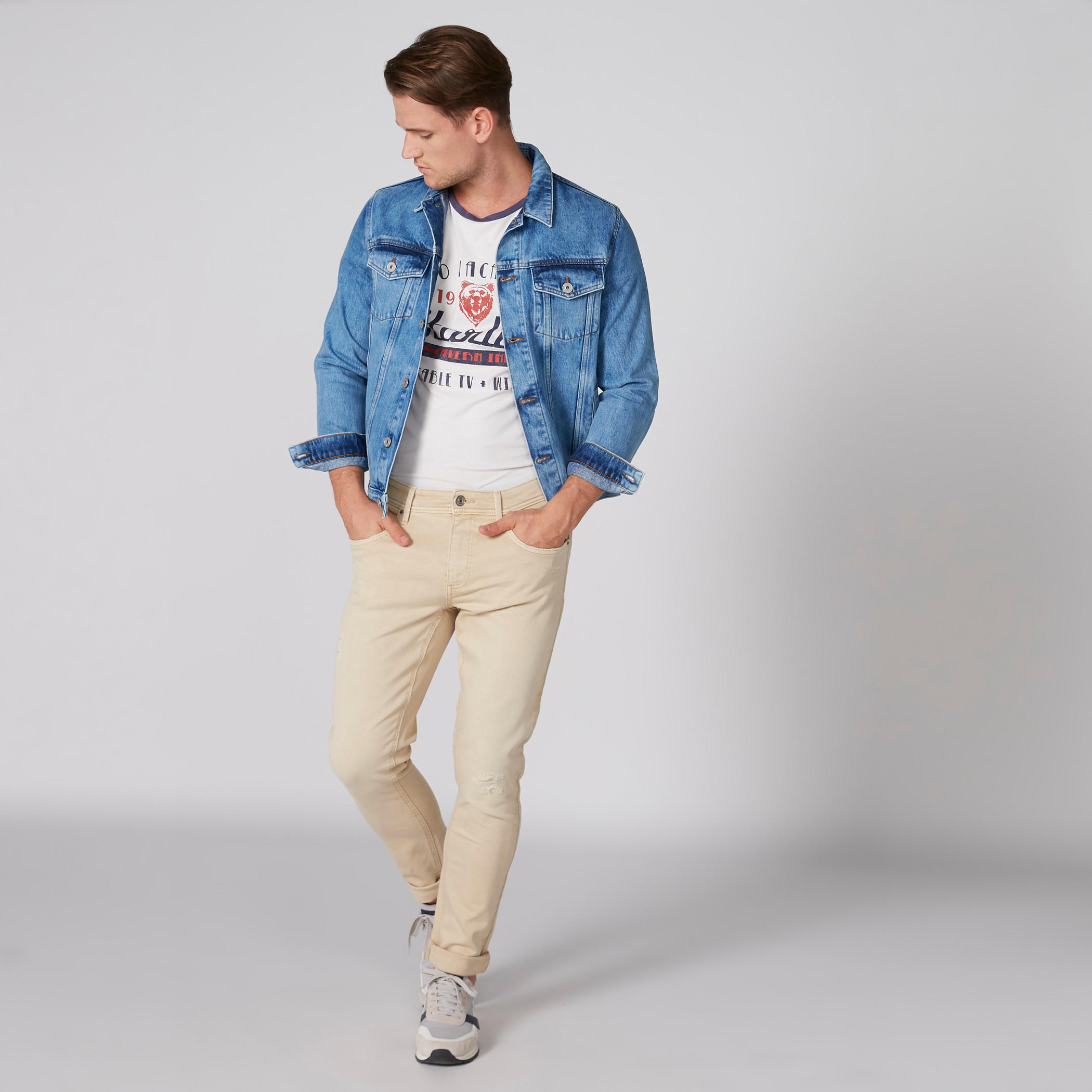 تيشيرت بياقة مستديرة وأكمام مغايرة وطبعات من لي كوبر-men-clothing-tshirtsandpolos-tshirts-image-3