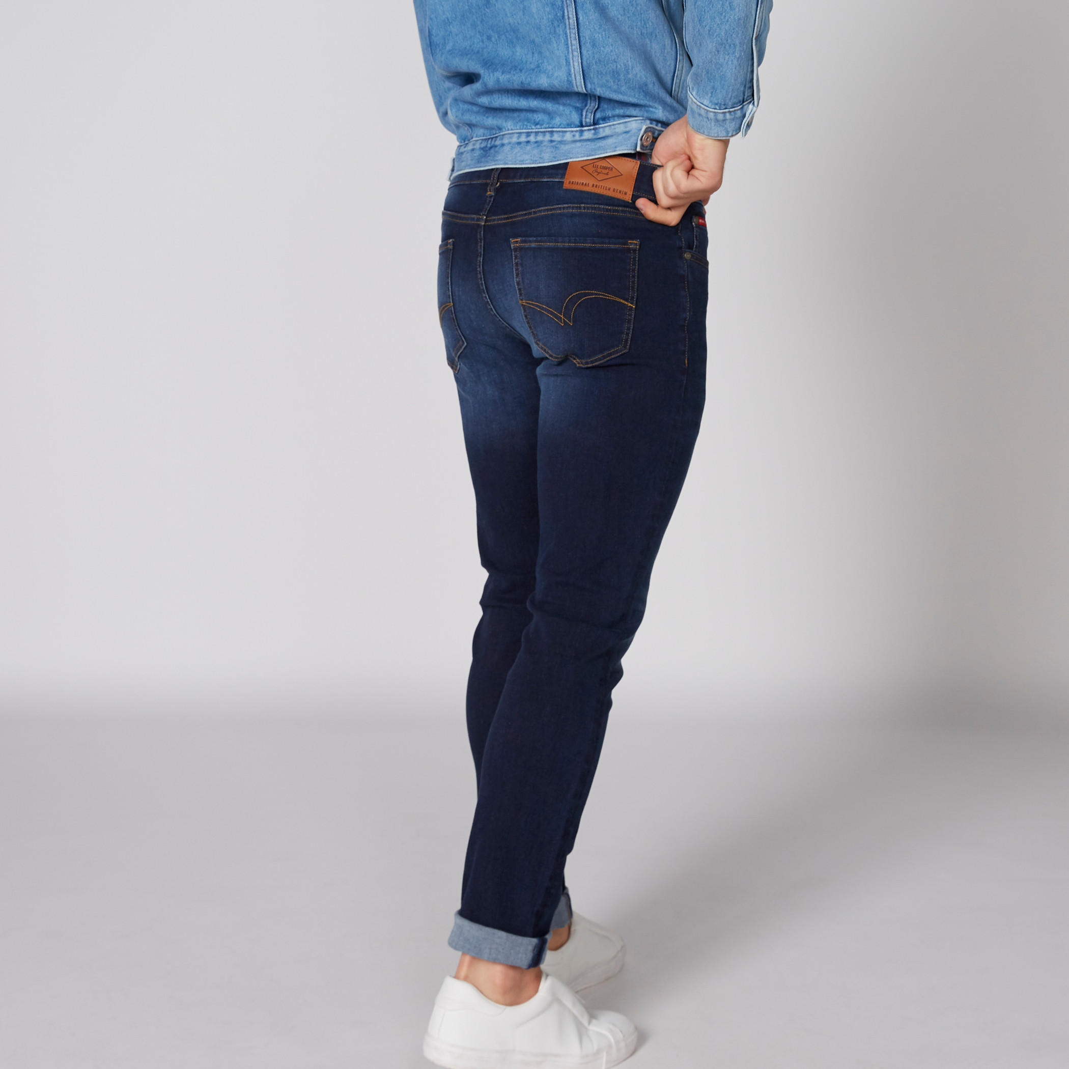 بنطال جينز طويل بزر إغلاق وجيوب من لي كوبر-men-clothing-bottoms-jeans-image-2