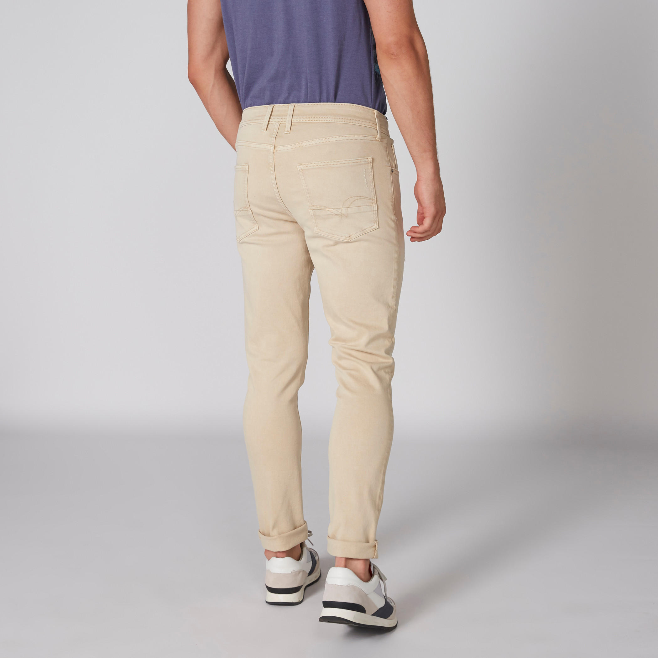 بنطال جينز طويل بزر إغلاق وجيوب من لي كوبر-men-clothing-bottoms-jeans-image-2