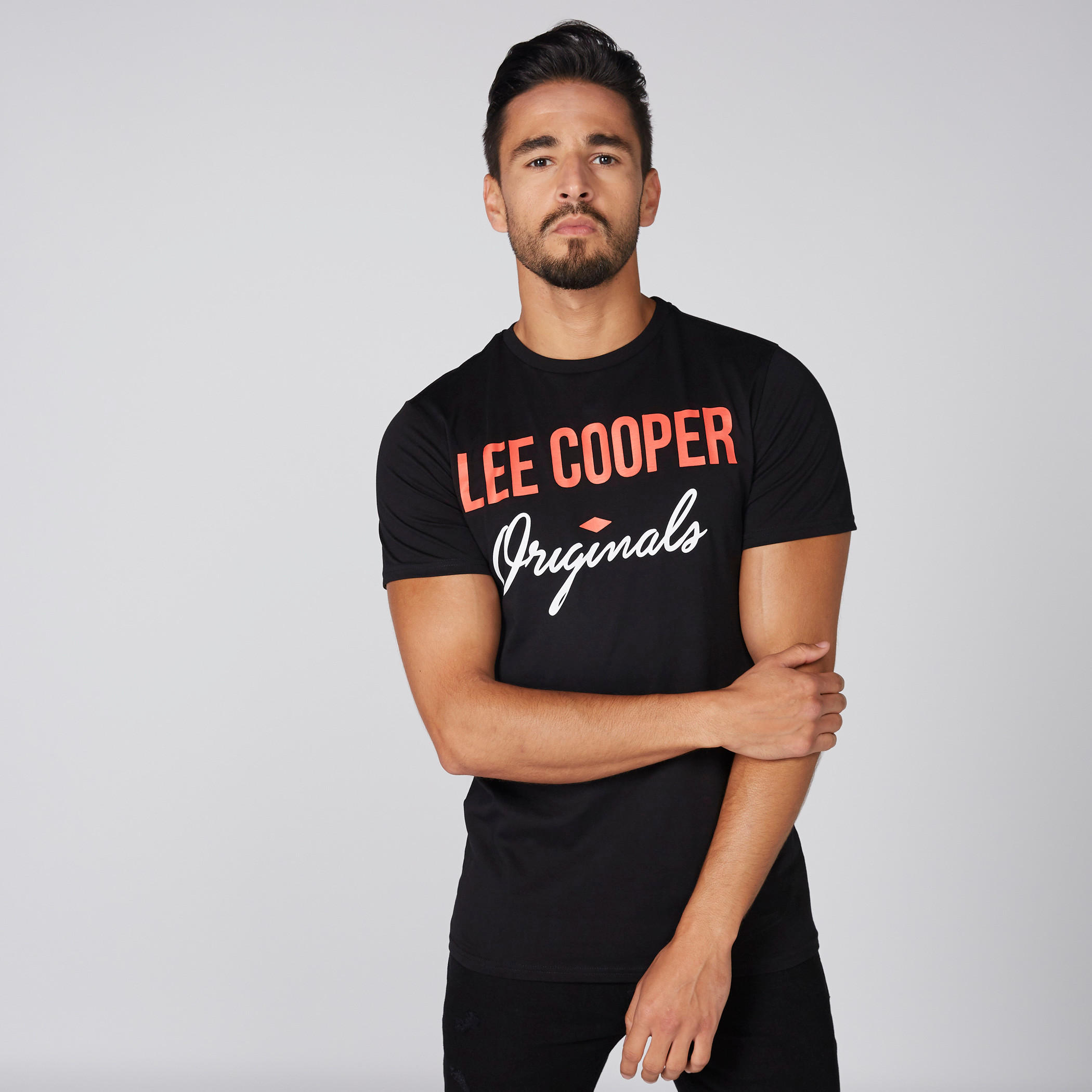 تيشيرت بطبعات بياقة مستديرة وأكمام قصيرة من لي كوبر-men-clothing-tshirtsandpolos-tshirts-image-1