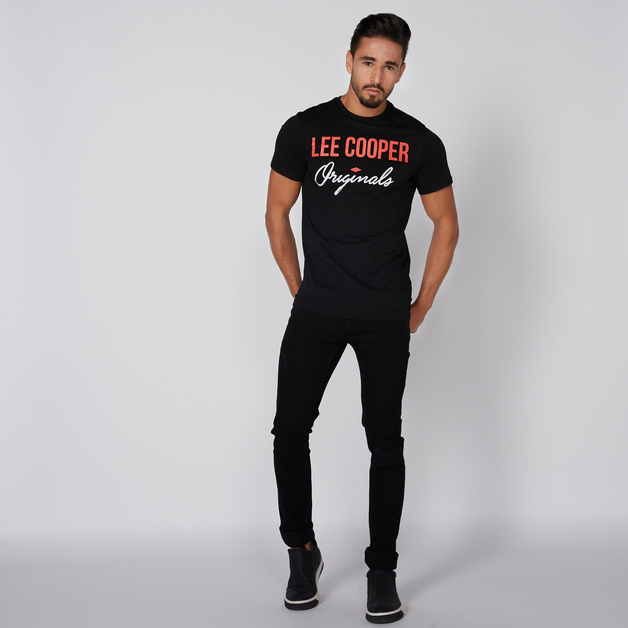 تيشيرت بطبعات بياقة مستديرة وأكمام قصيرة من لي كوبر-men-clothing-tshirtsandpolos-tshirts-image-3