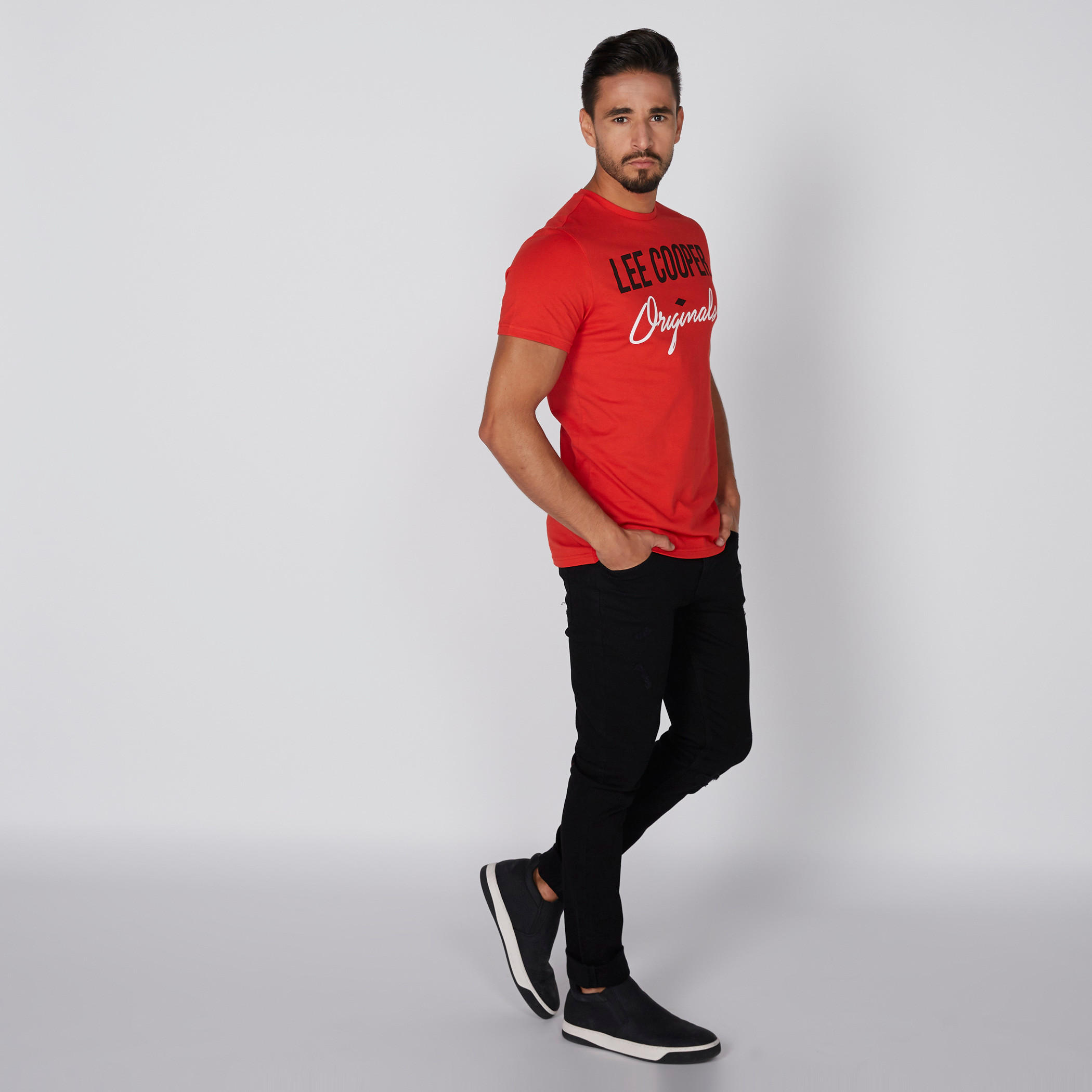 تيشيرت بطبعات بياقة مستديرة وأكمام قصيرة من لي كوبر-men-clothing-tshirtsandpolos-tshirts-image-1