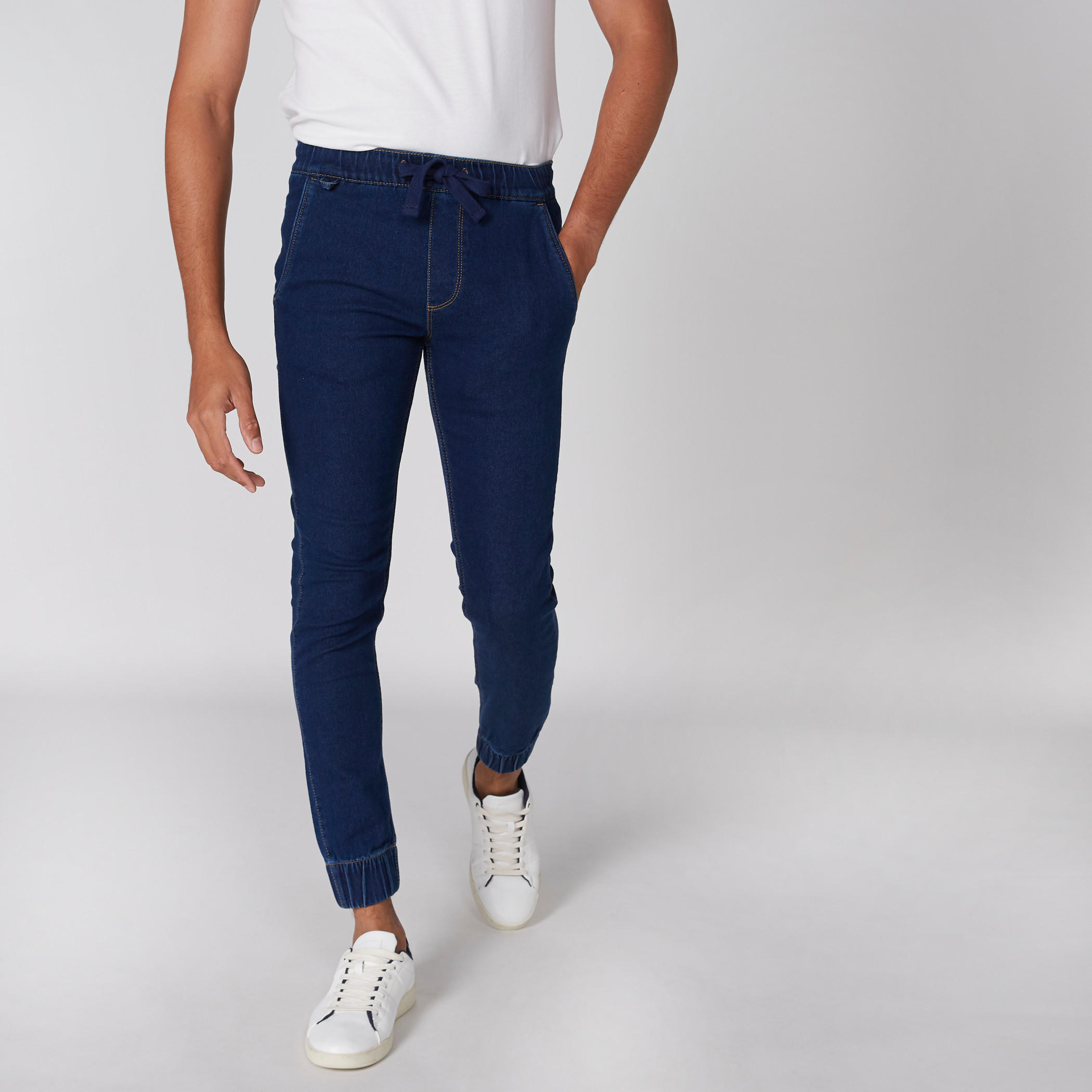 بنطال رياضي طويل بخصر مطّاطي من لي كوبر-men-clothing-bottoms-jeans-image-1