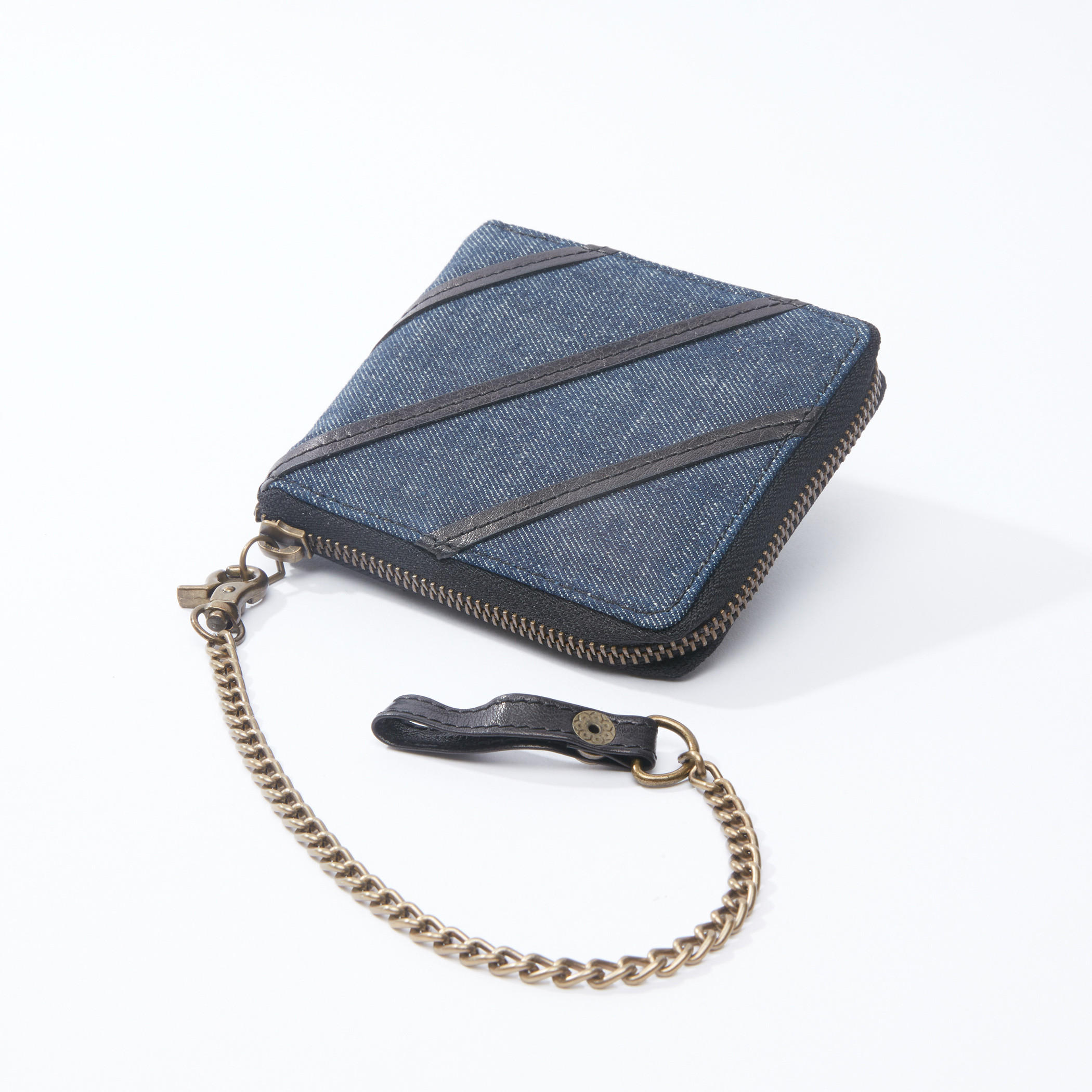محفظة بارزة الملمس بسحاب إغلاق وسلسلة من لي كوبر-men-beltsandwallets-wallets-image-3