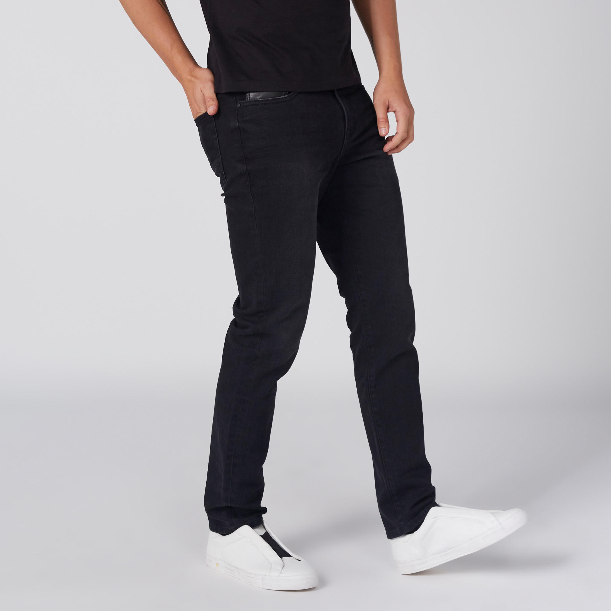 بنطال جينز طويل بجيوب وسحّاب إغلاق-men-clothing-bottoms-jeans-image-3