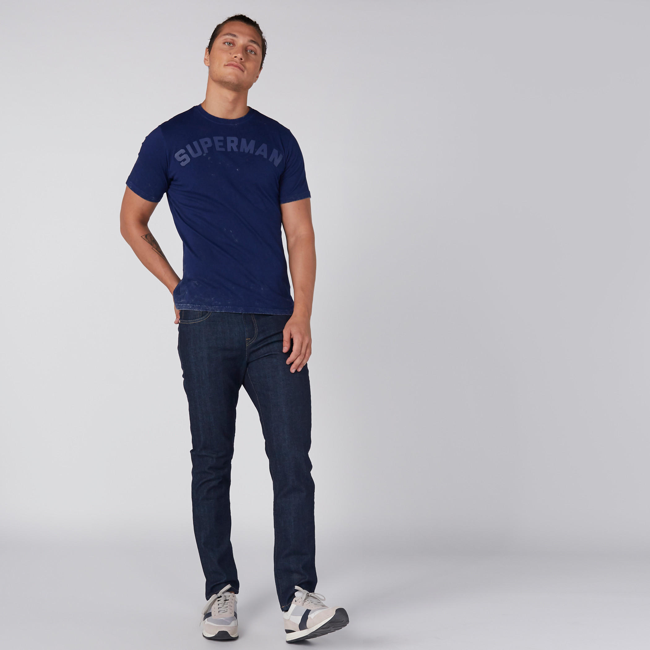 بنطال جينز طويل بجيب مزيّن-men-clothing-bottoms-jeans-image-5