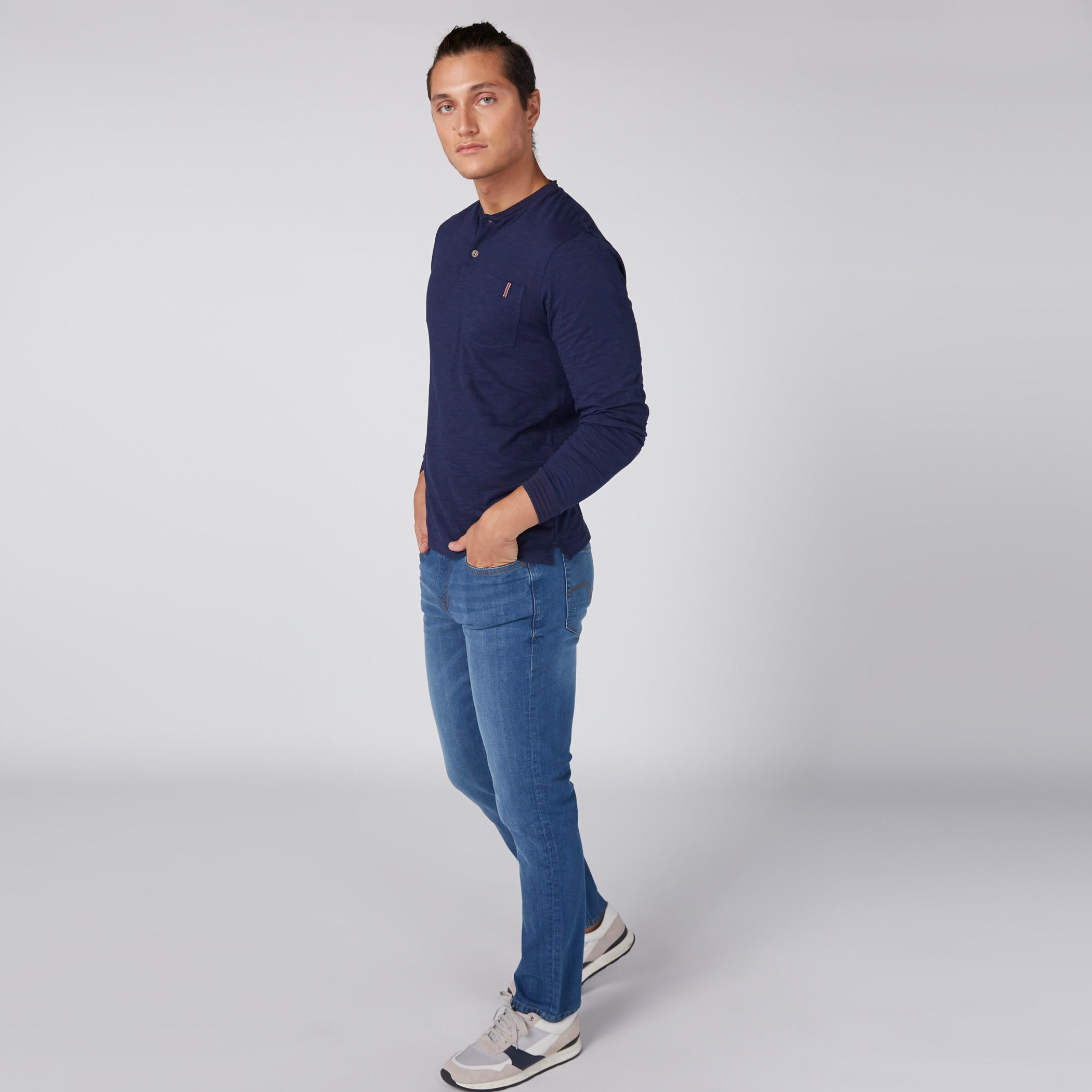 بنطال جينز طويل عالي الخصر بجيوب وزر إغلاق-men-clothing-bottoms-jeans-image-1
