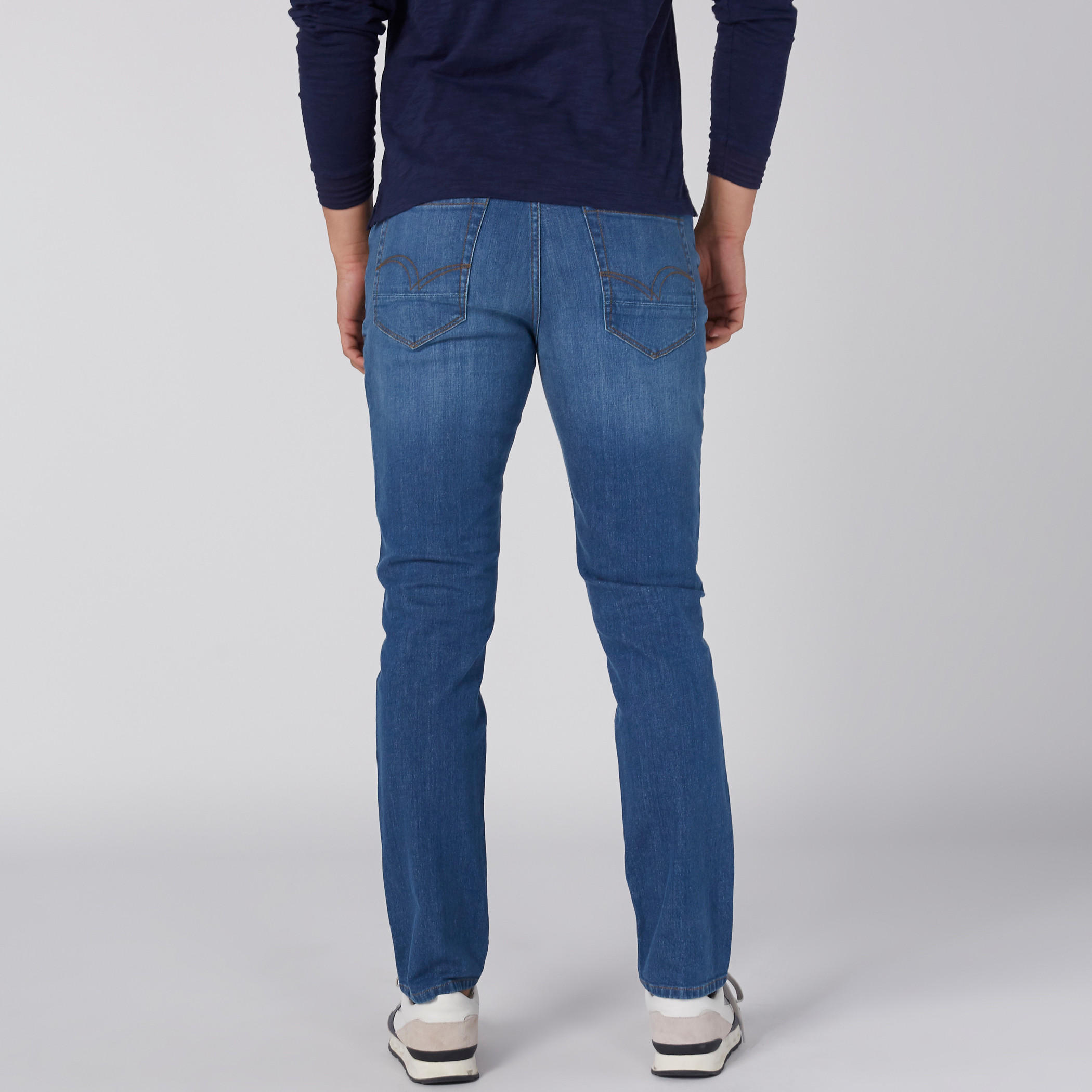 بنطال جينز طويل عالي الخصر بجيوب وزر إغلاق-men-clothing-bottoms-jeans-image-4