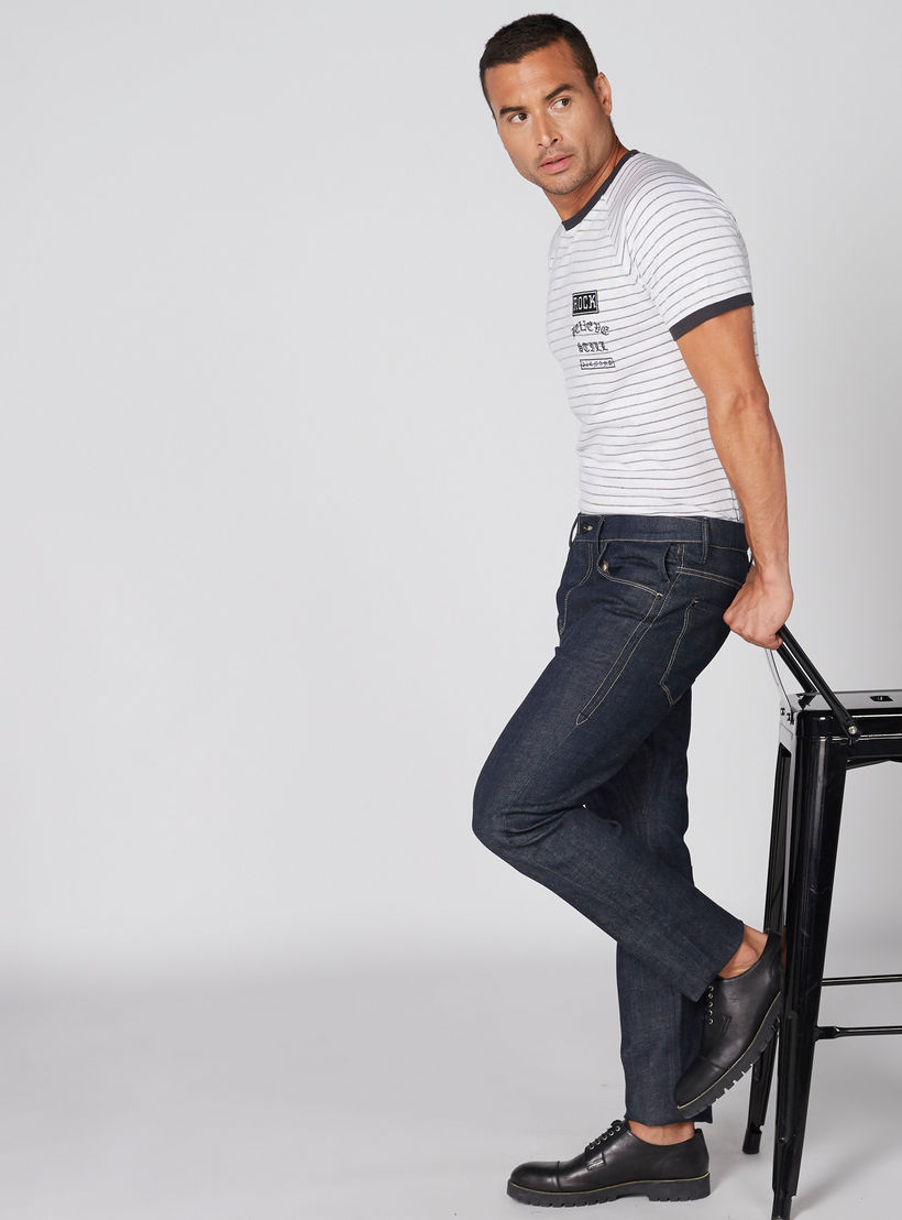 تيشيرت مقلّم بياقة ضيّقة وأكمام مغايرة-men-clothing-tshirtsandpolos-tshirts-image-4
