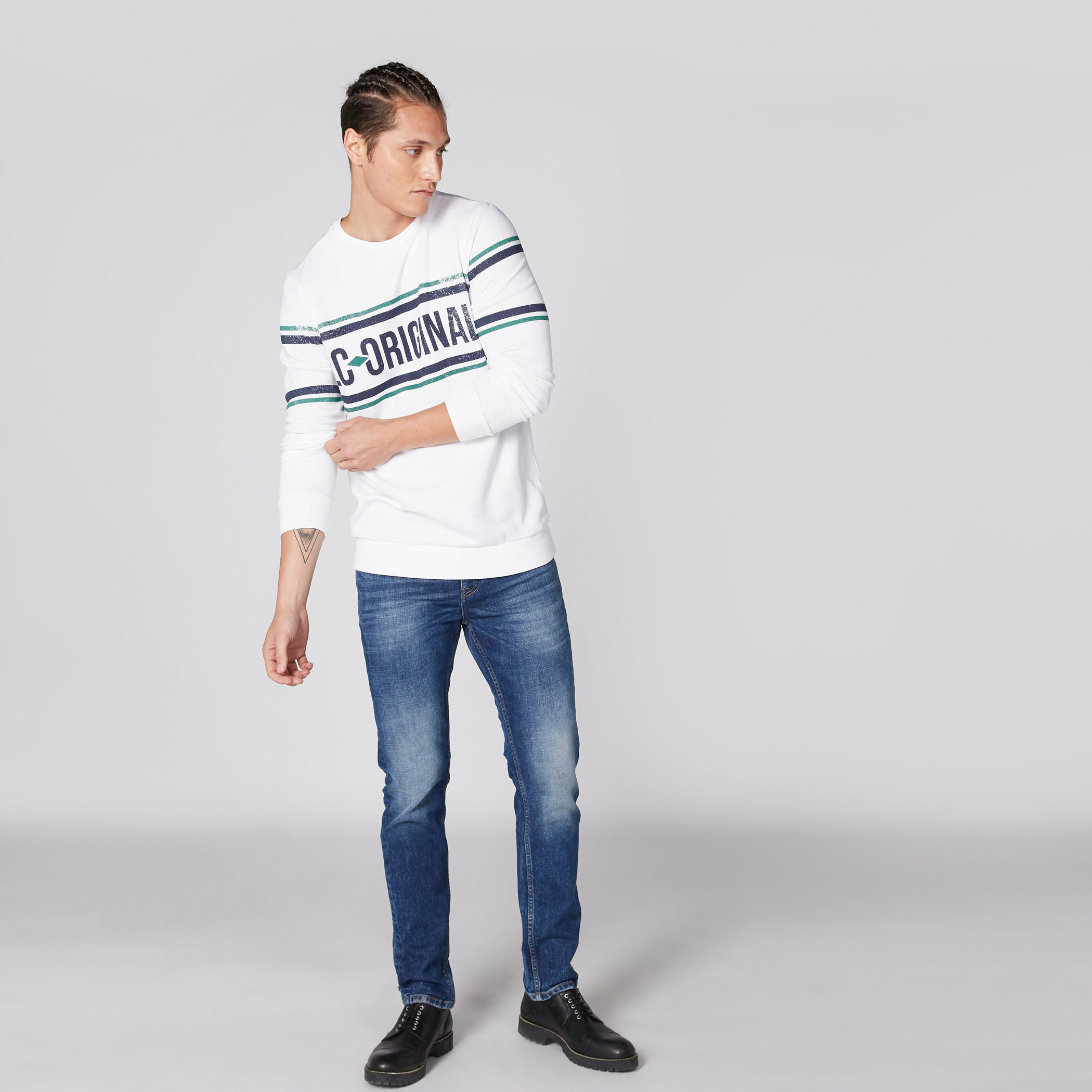 Printed T-Shirt with Crew Neck and Long Sleeves-men-winterwear-hoodiesandsweatshirts-image-1