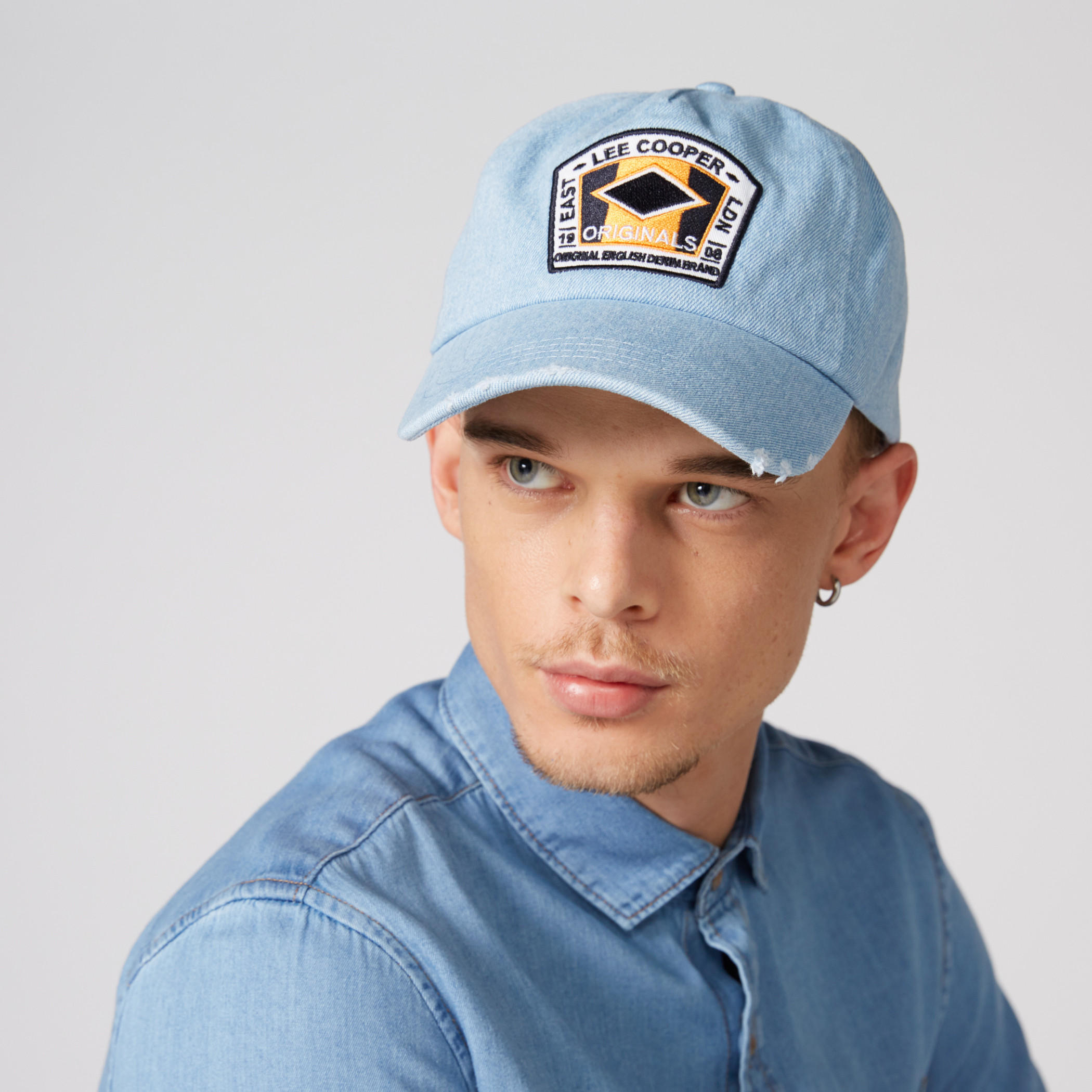 قبعة كاب مطرّزة بثنية إغلاق من لي كوبر-men-caps-image-3