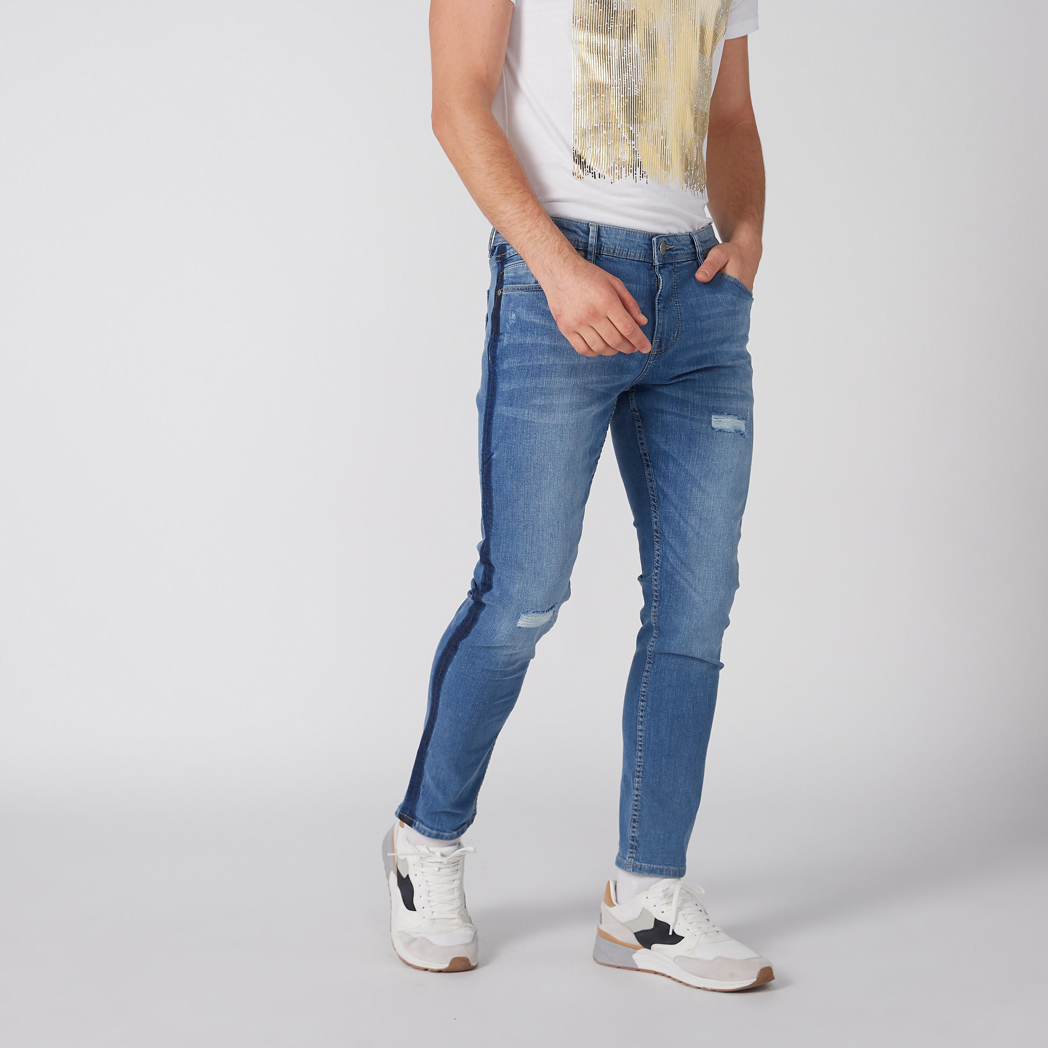 بنطال جينز طويل بتصميم ممزق وزر إغلاق وجيوب-men-clothing-bottoms-jeans-image-1