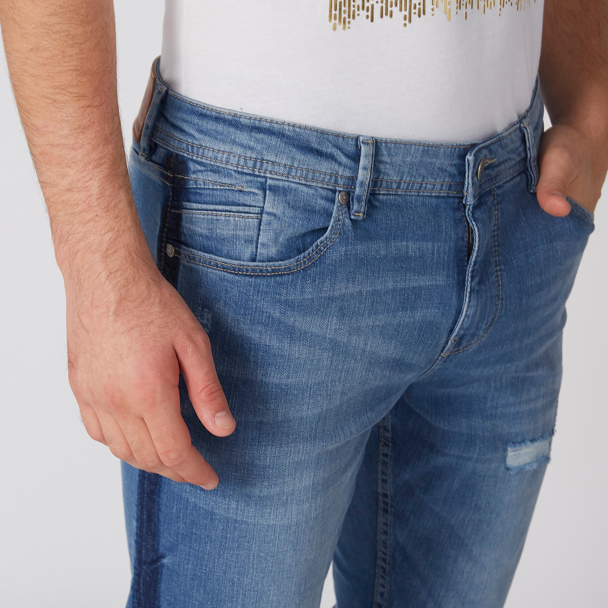 بنطال جينز طويل بتصميم ممزق وزر إغلاق وجيوب-men-clothing-bottoms-jeans-image-4