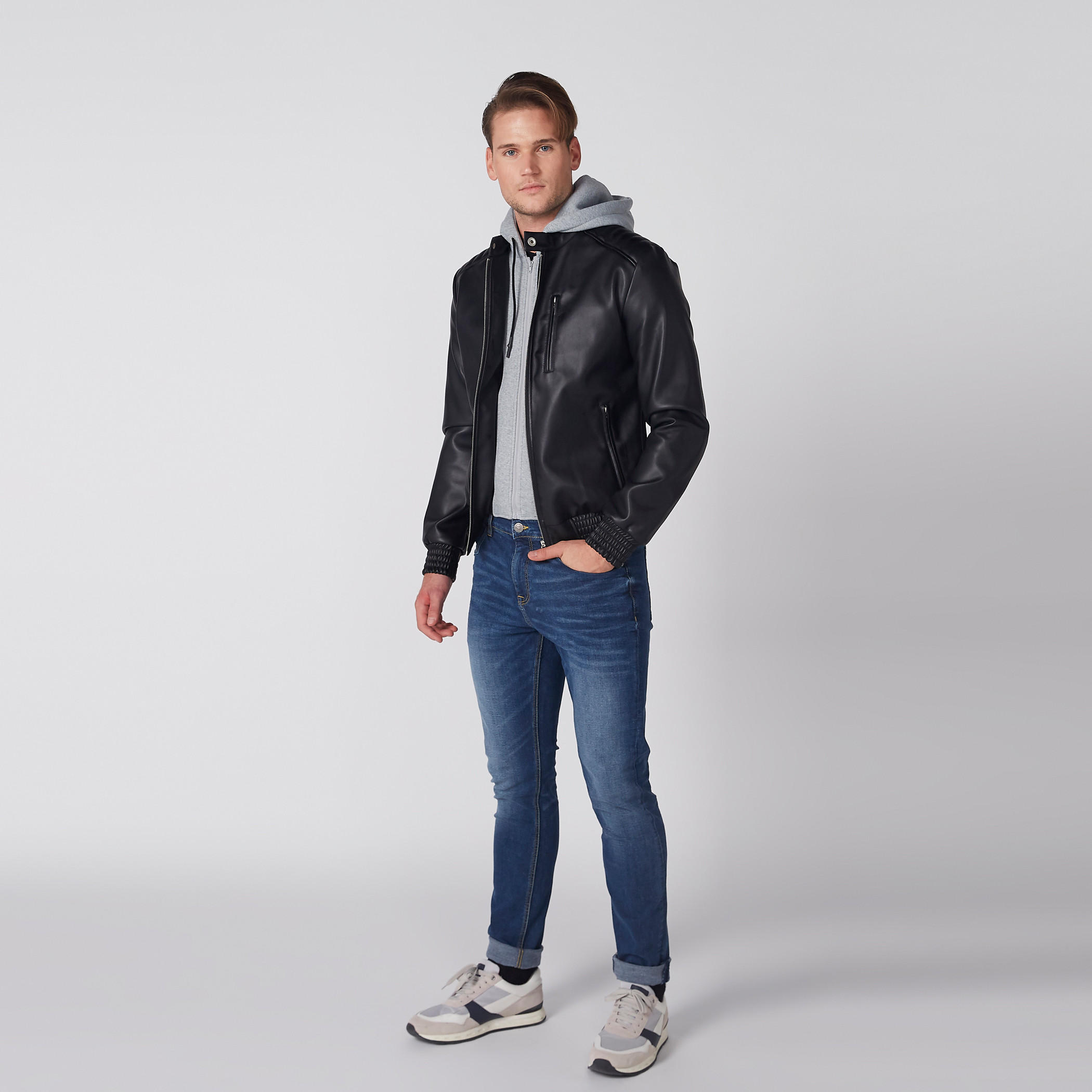 جاكيت بومبر بأكمام طويلة وقبعة وسحّاب للإغلاق-men-clothing-jacketsandblazers-jackets-image-2