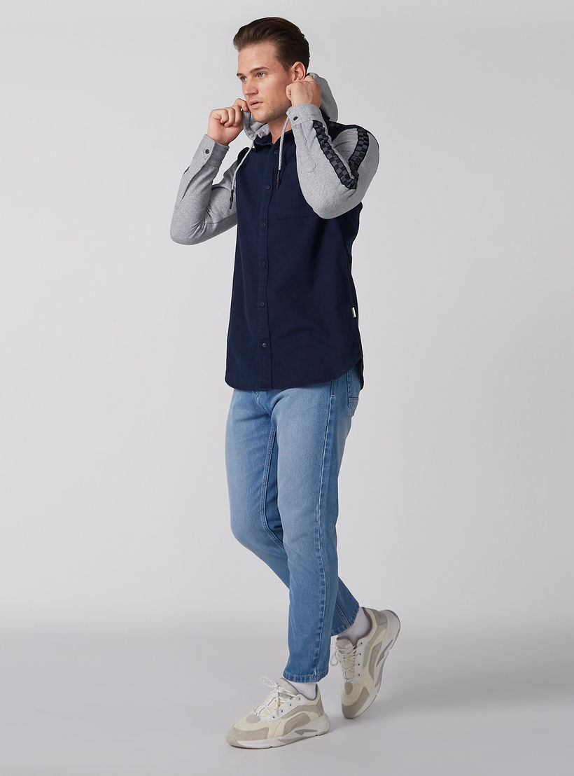 قميص بجيوب وقبعة قابلة للفصل وأزرار-men-clothing-shirts-image-2