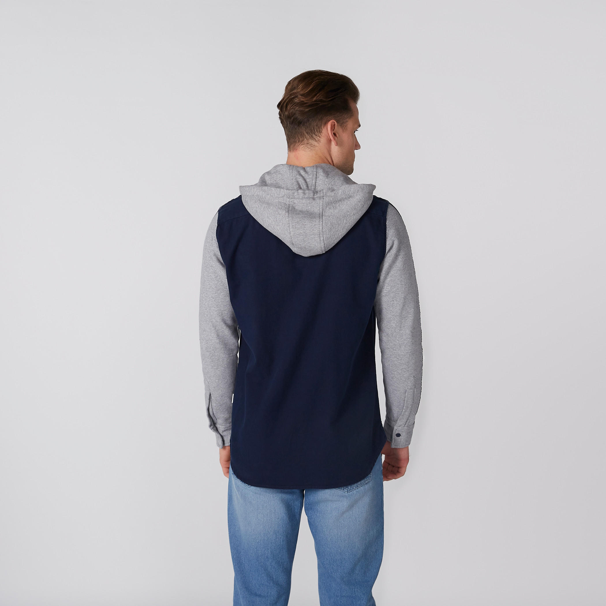 قميص بجيوب وقبعة قابلة للفصل وأزرار-men-clothing-shirts-image-5