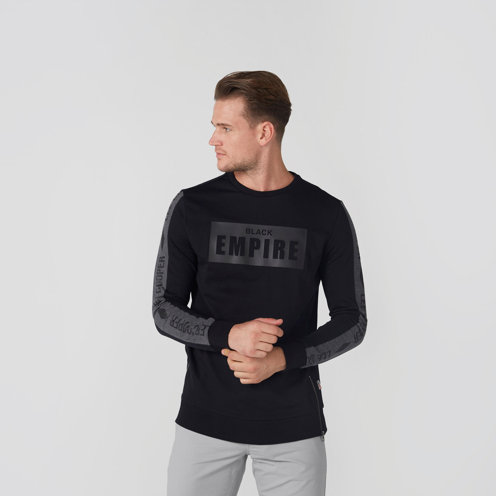سويت شيرت بطبعات وأكمام طويلة وسحّاب-men-winterwear-hoodiesandsweatshirts-image-3