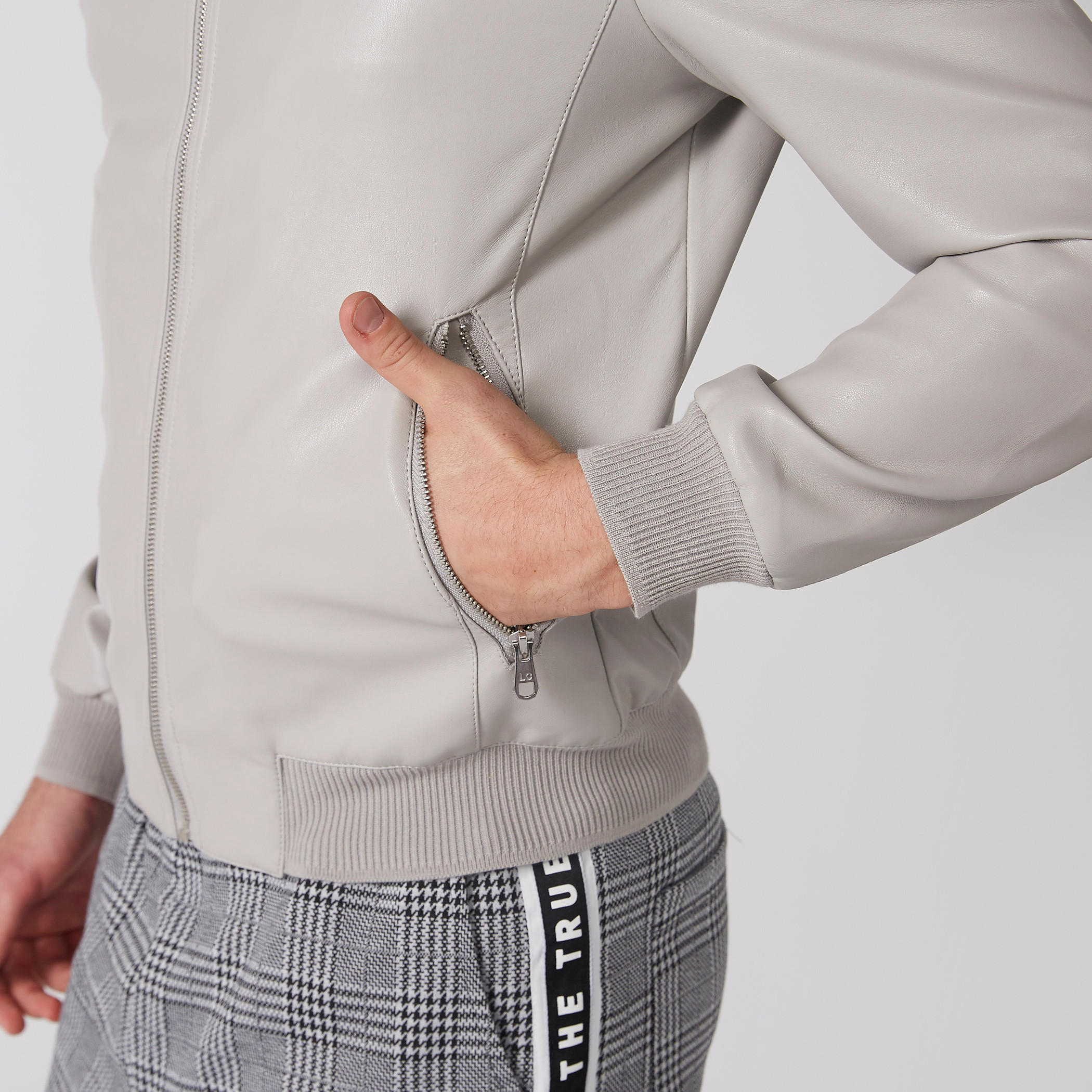 جاكيت بأكمام طويلة وسحّاب إغلاق وجيوب-men-clothing-jacketsandblazers-jackets-image-8