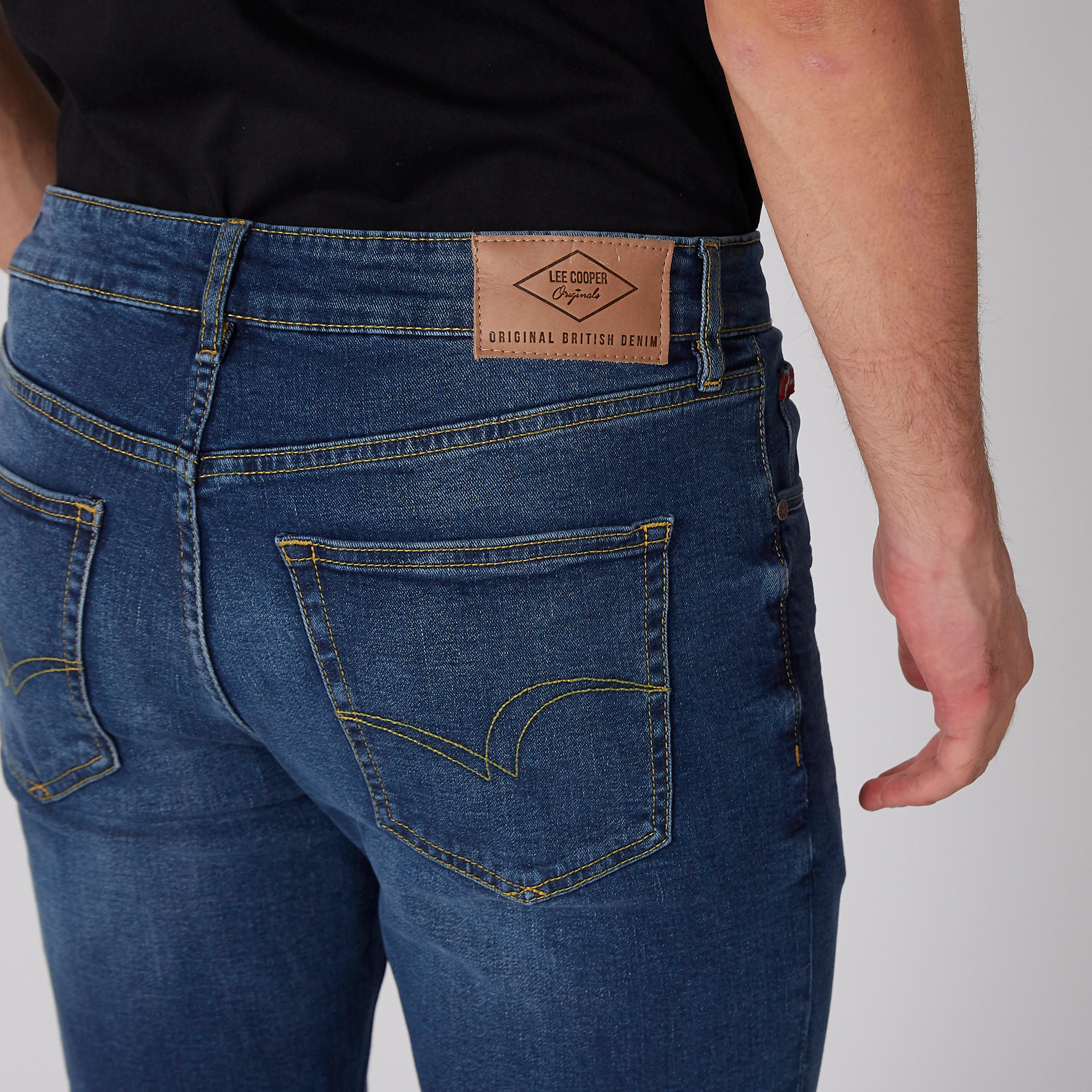 بنطال جينز طويل بزر إغلاق وجيوب-men-clothing-bottoms-jeans-image-5