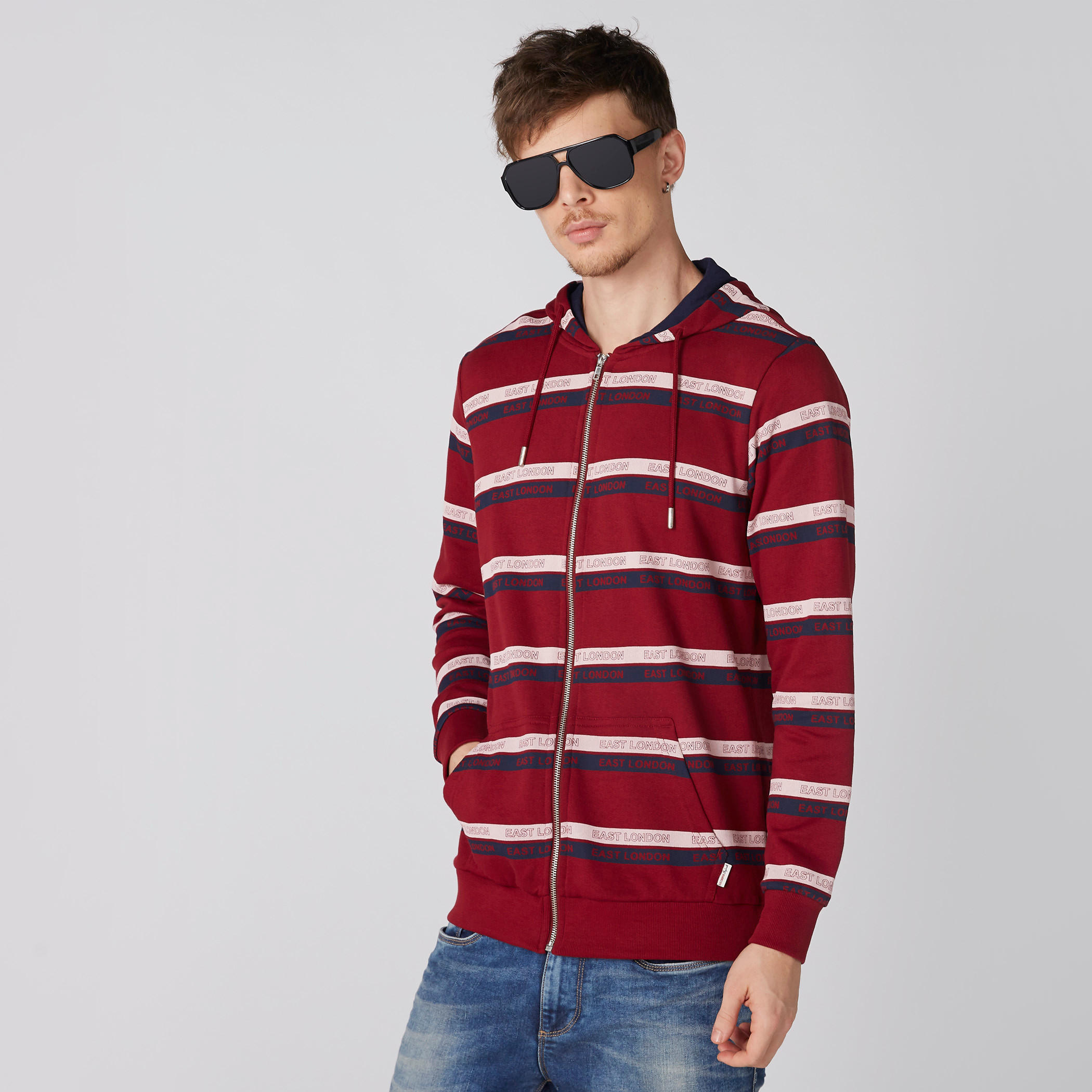 جاكيت بأكمام طويلة وسحّاب إغلاق وطبعات مع قبعة-men-winterwear-hoodiesandsweatshirts-image-4