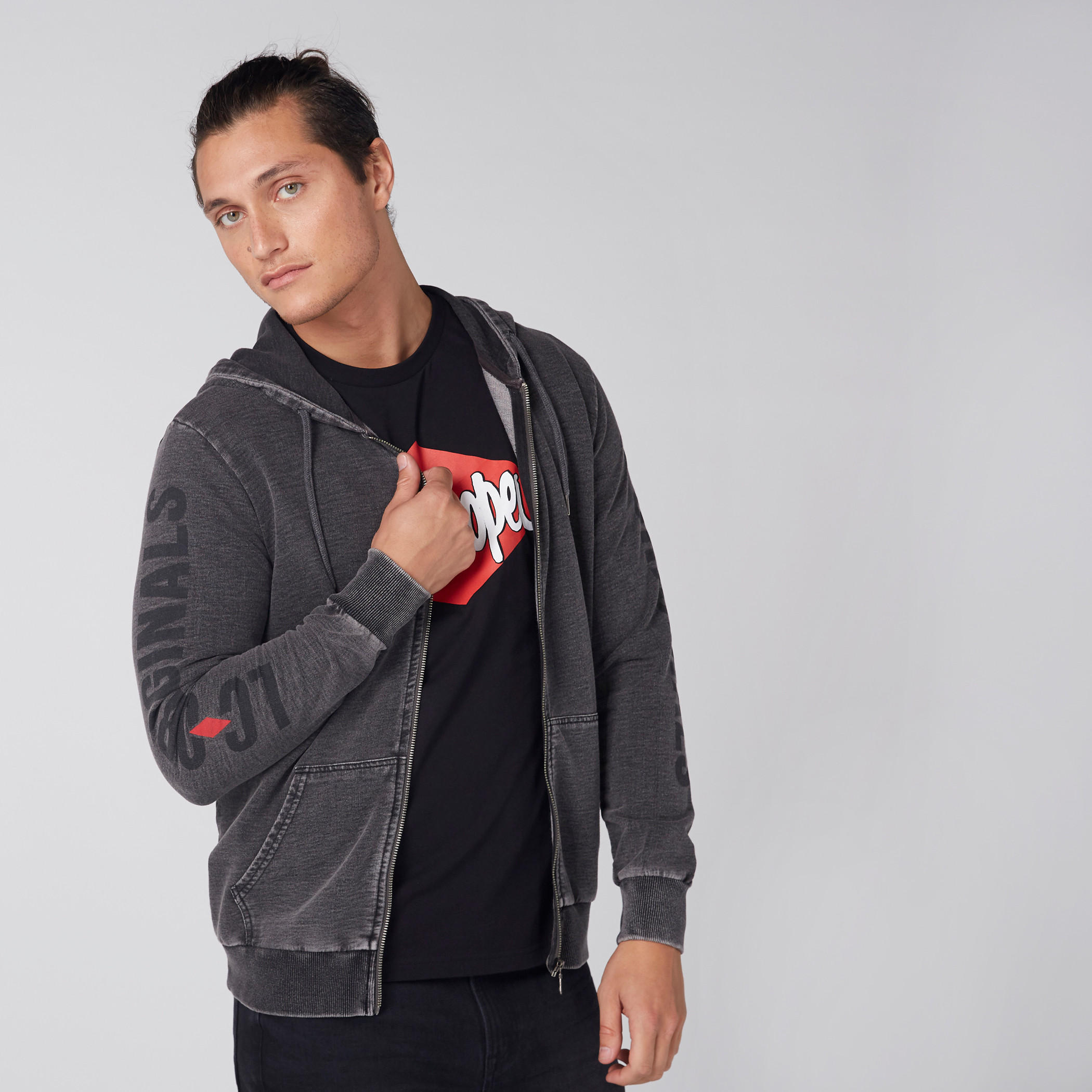 جاكيت بطبعات وأكمام طويلة وقبعة-men-winterwear-hoodiesandsweatshirts-image-5