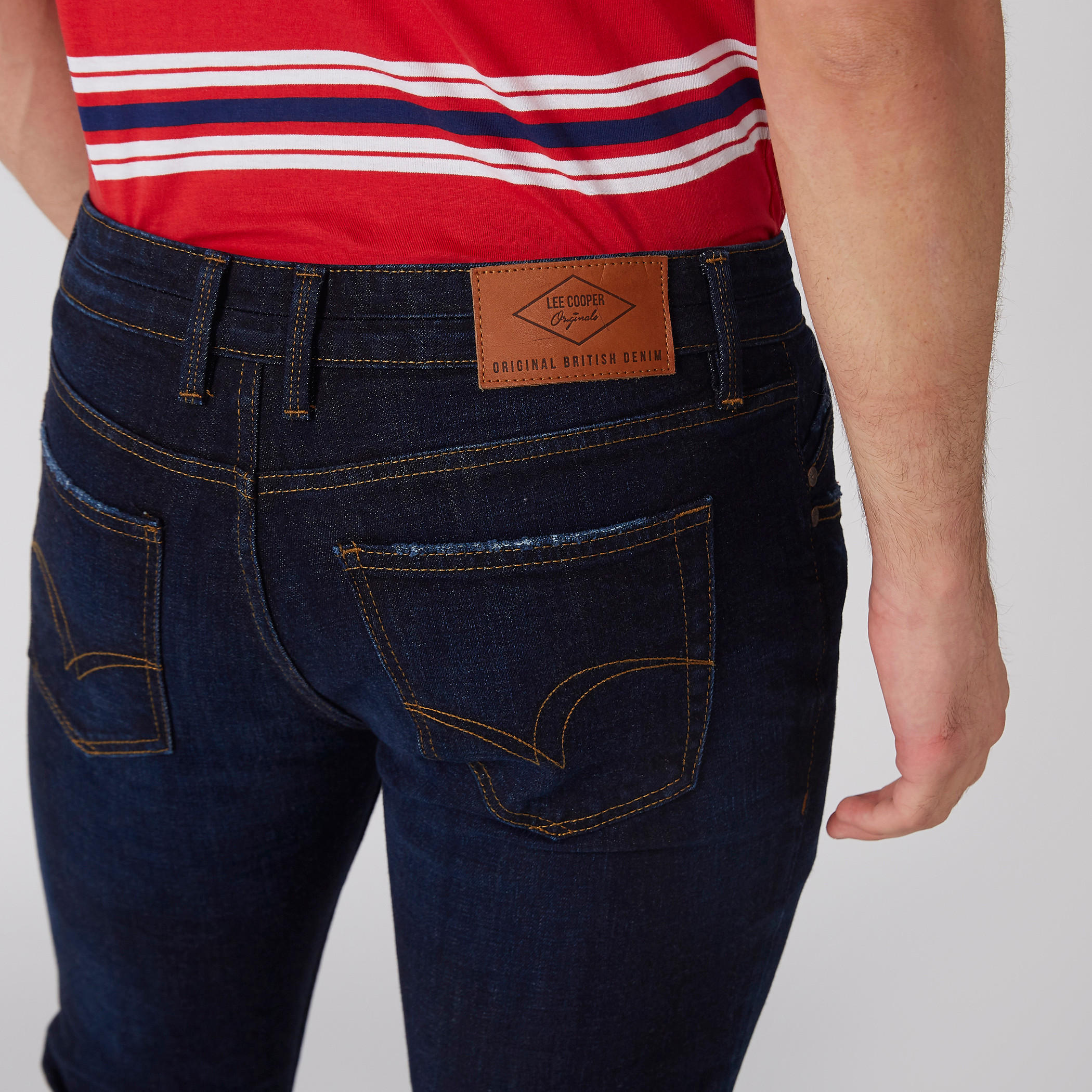 بنطال جينز طويل بزر إغلاق وجيوب-men-clothing-bottoms-jeans-image-1