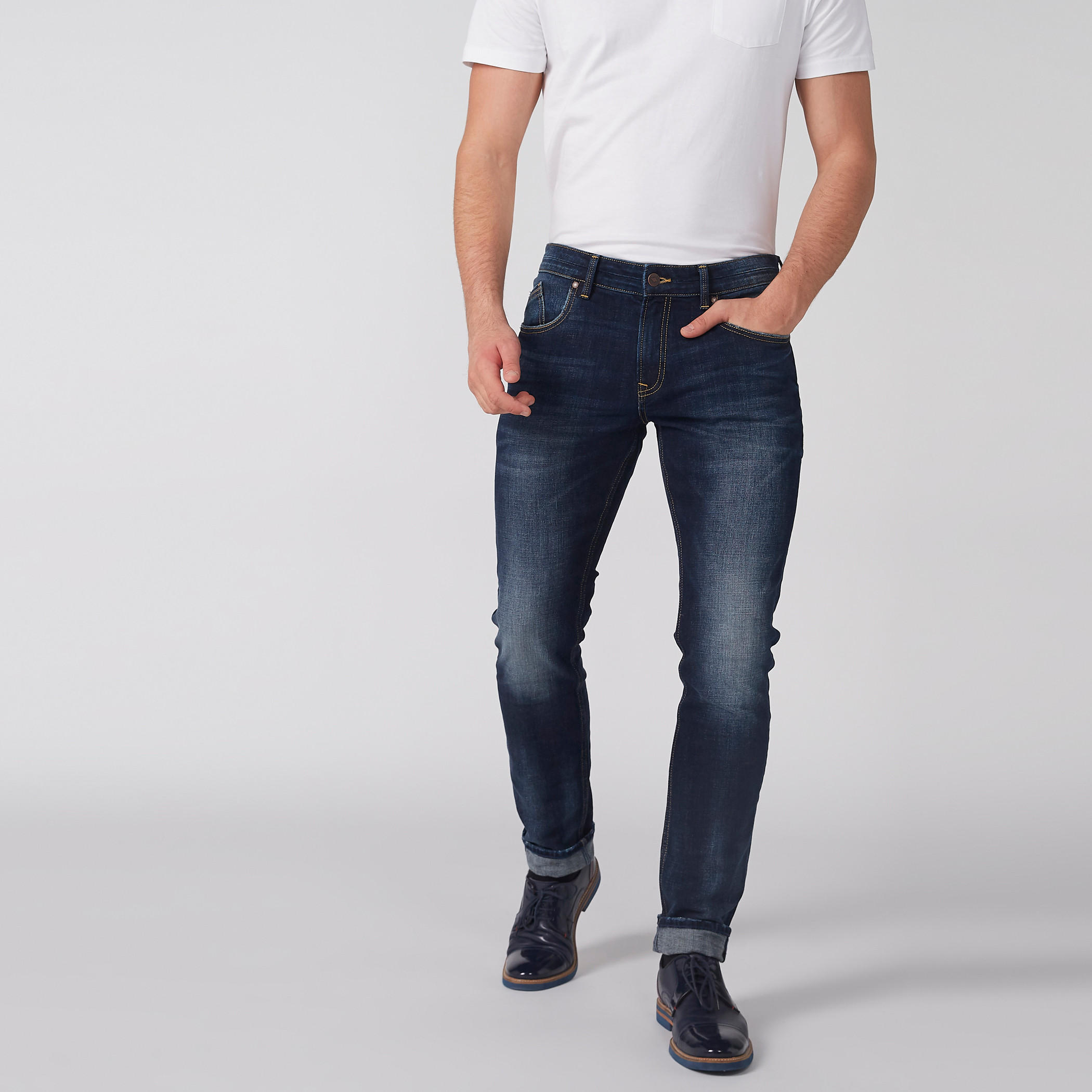 بنطال جينز طويل بزر إغلاق وجيوب-men-clothing-bottoms-jeans-image-1