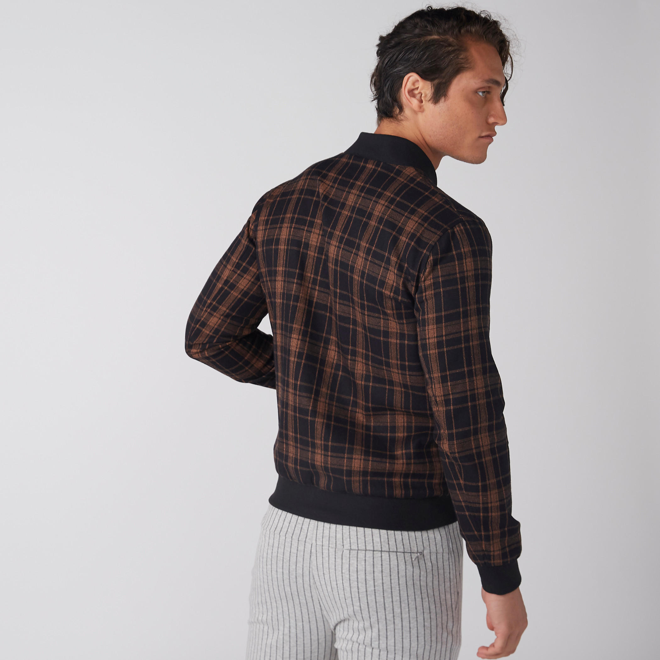 جاكيت كاروهات بسحّاب إغلاق وجيوب-men-clothing-jacketsandblazers-jackets-image-1