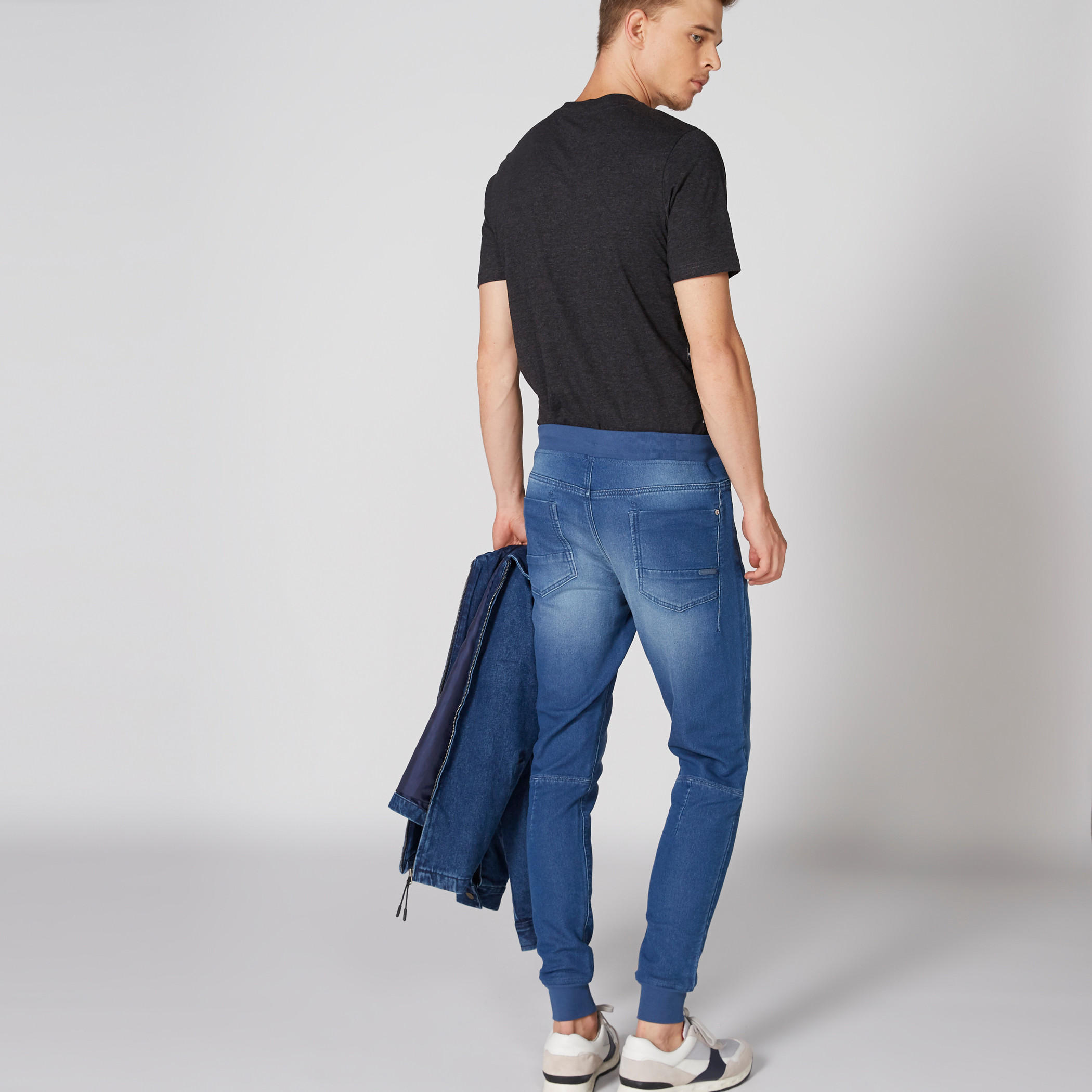 بنطال رياضي دينم بجيوب ورباط من لي كوبر-men-clothing-bottoms-joggers-image-2