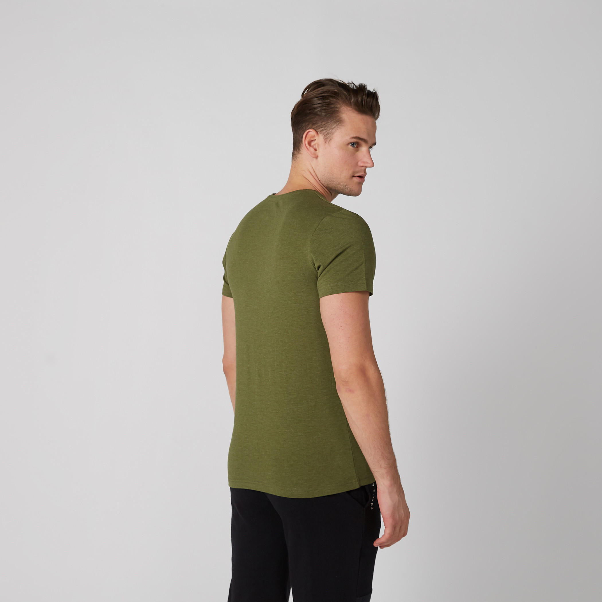 تيشيرت بياقة مستديرة وأكمام قصيرة من لي كوبر-men-clothing-tshirtsandpolos-tshirts-image-3