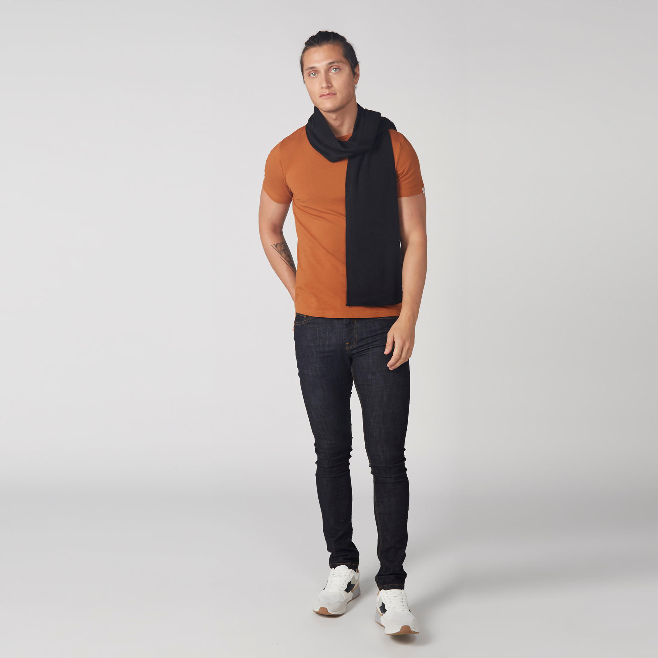 تيشيرت بياقة مستديرة وأكمام قصيرة من لي كوبر-men-clothing-tshirtsandpolos-tshirts-image-2