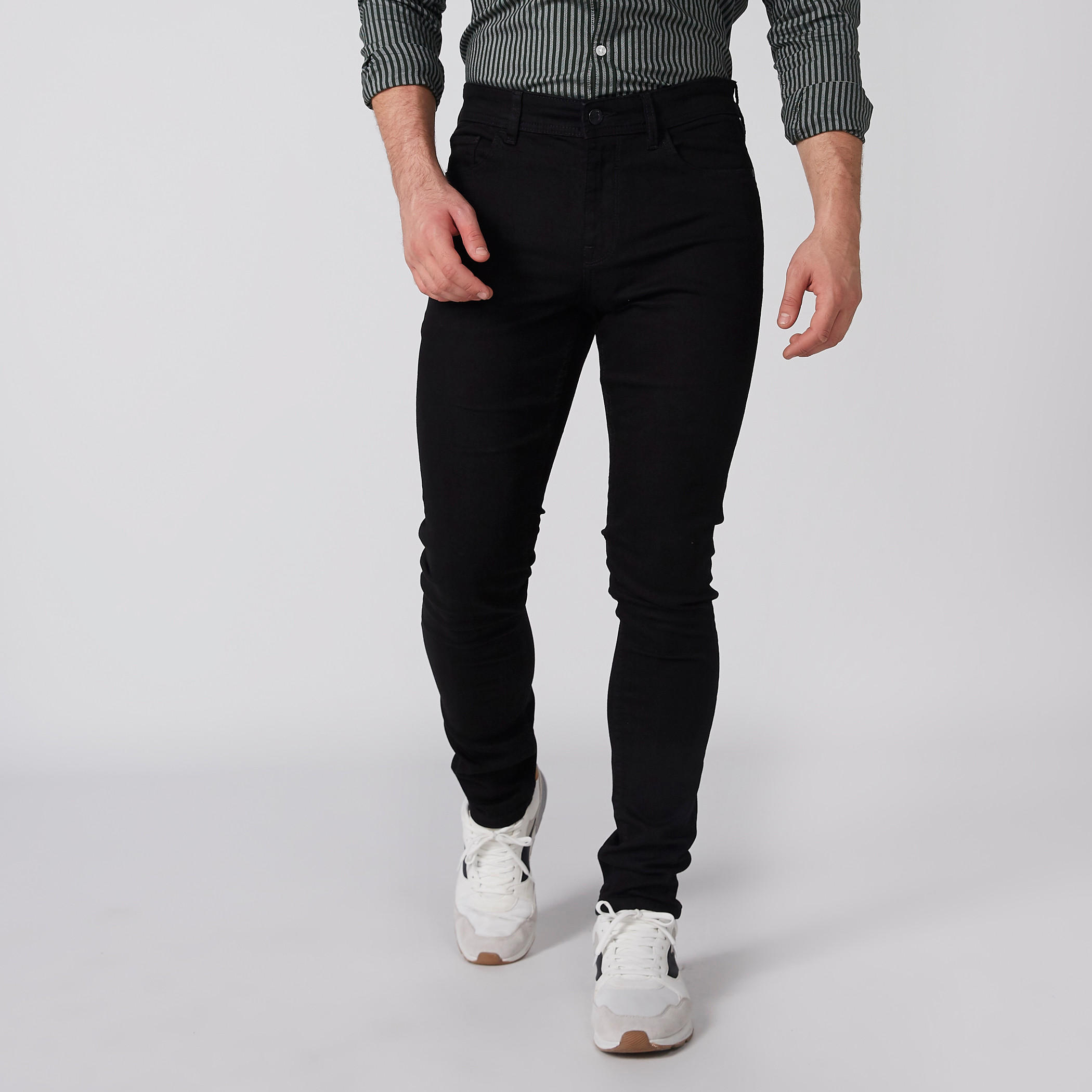 بنطال جينز طويل بقصّة مطابقة للجسم وزر إغلاق-men-clothing-bottoms-jeans-image-1