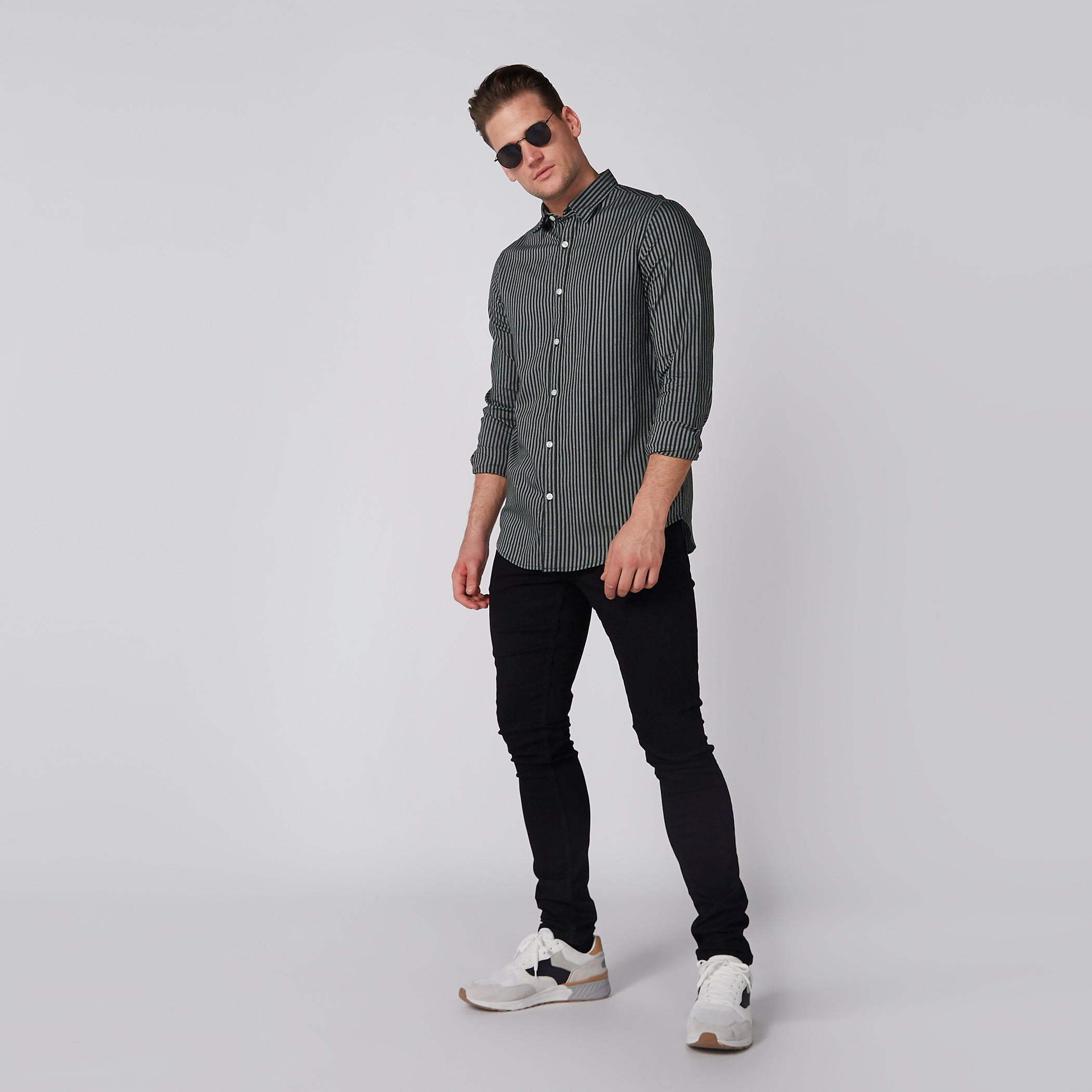 بنطال جينز طويل بقصّة مطابقة للجسم وزر إغلاق-men-clothing-bottoms-jeans-image-2
