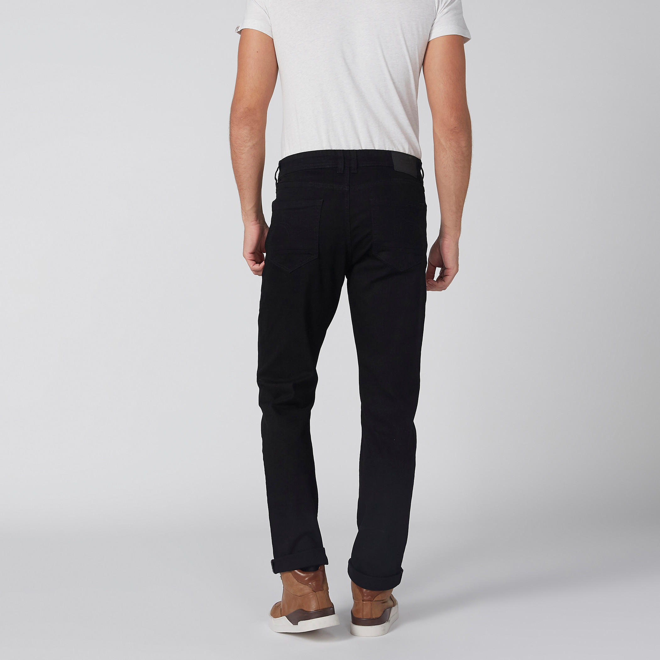 بنطال جينز طويل بقصّة مستقيمة وزر إغلاق-men-clothing-bottoms-jeans-image-4