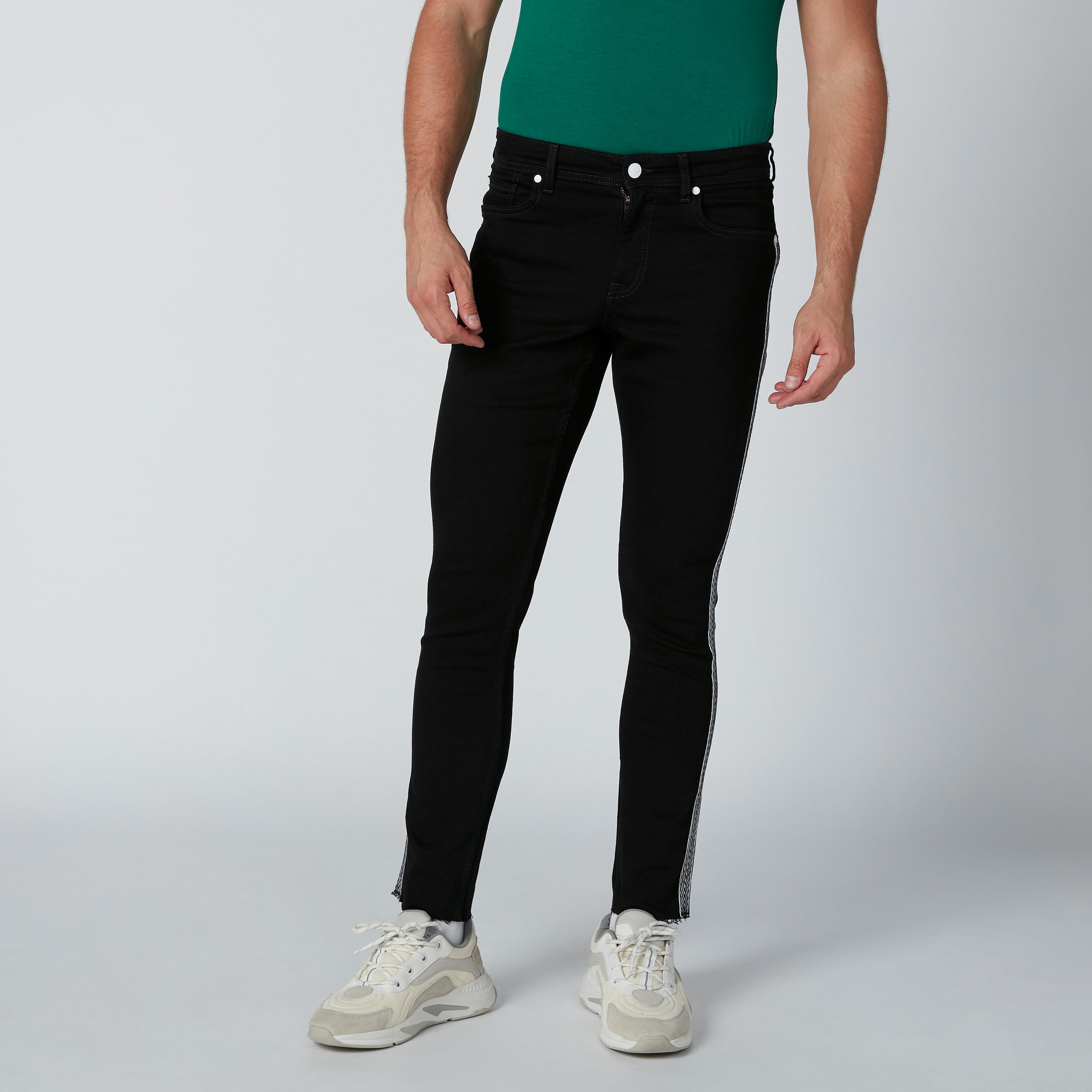 بنطال جينز بجيوب وحلقات للحزام وشريطة-men-clothing-bottoms-jeans-image-3